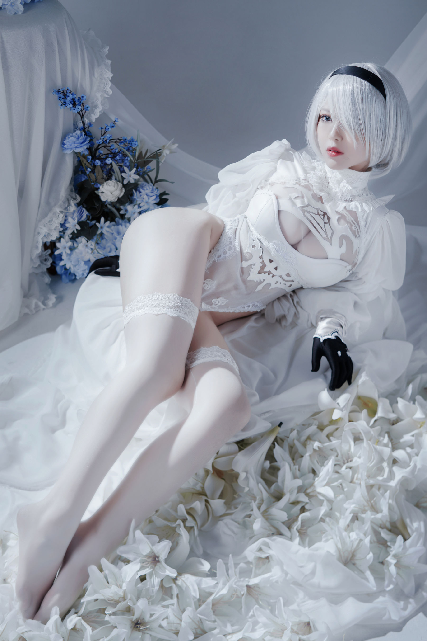 [福利COS] 半半子 - Automataヨルハ二号B型 白いドレス