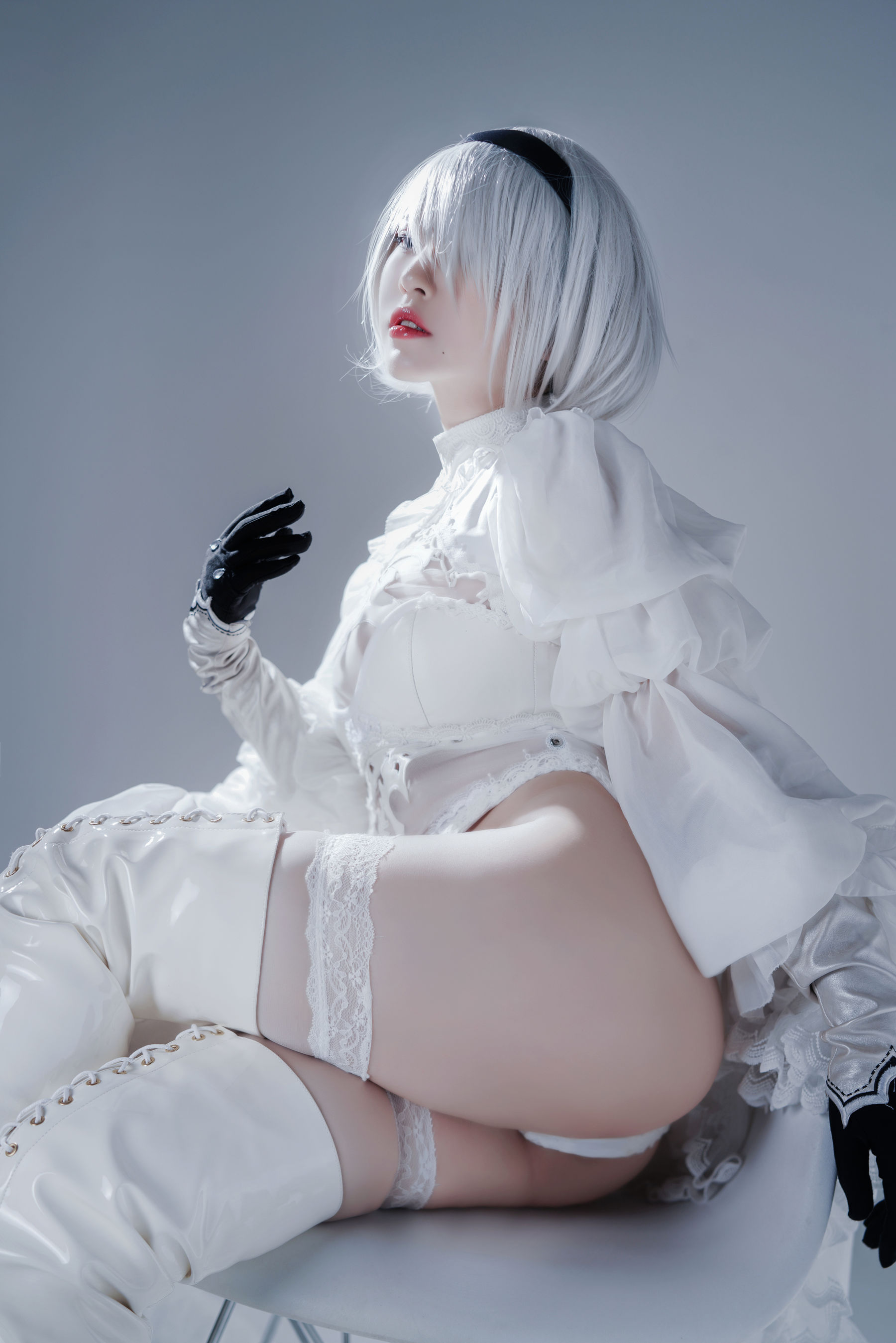 [福利COS] 半半子 - Automataヨルハ二号B型 白いドレス