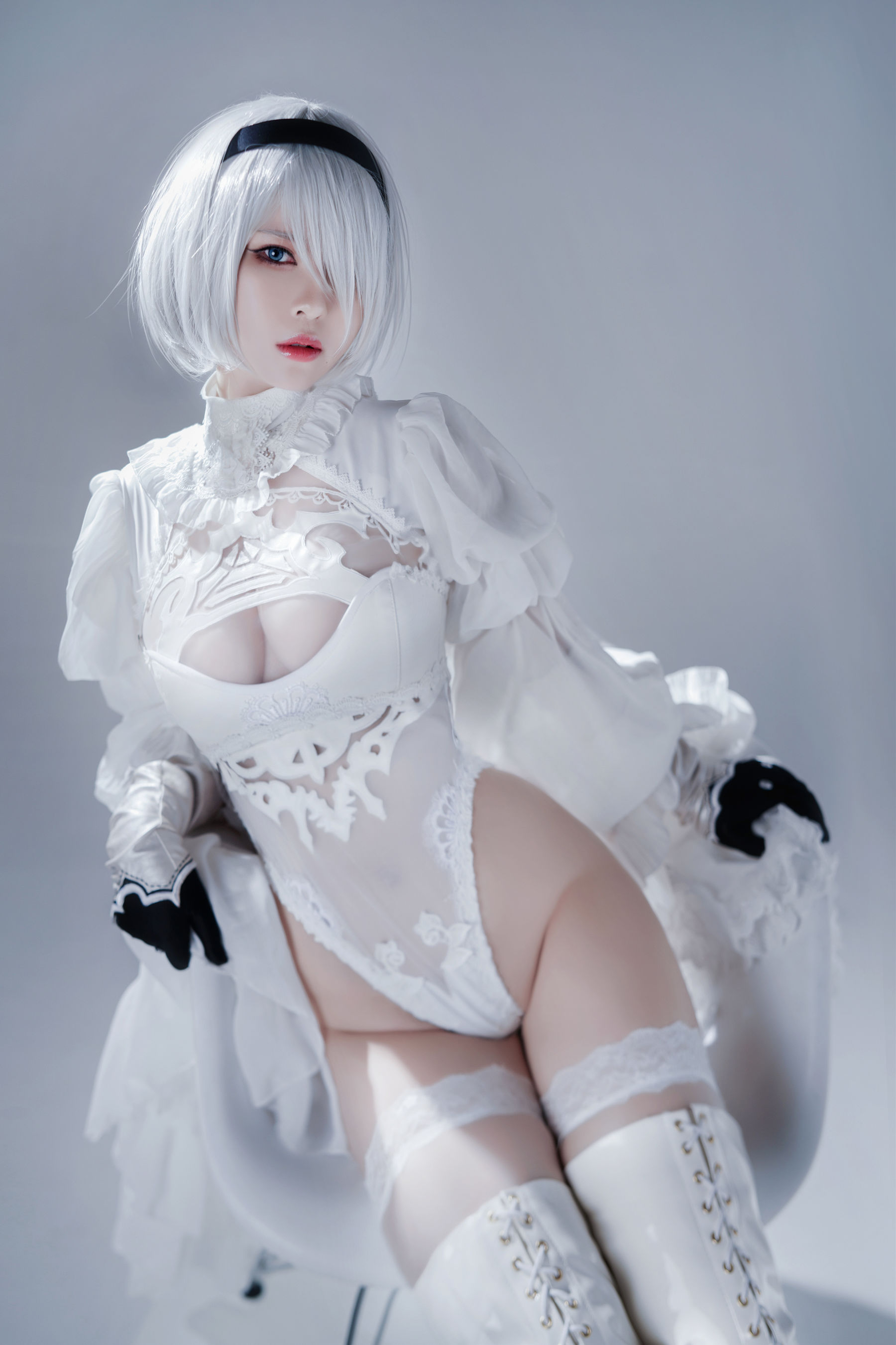 [福利COS] 半半子 - Automataヨルハ二号B型 白いドレス