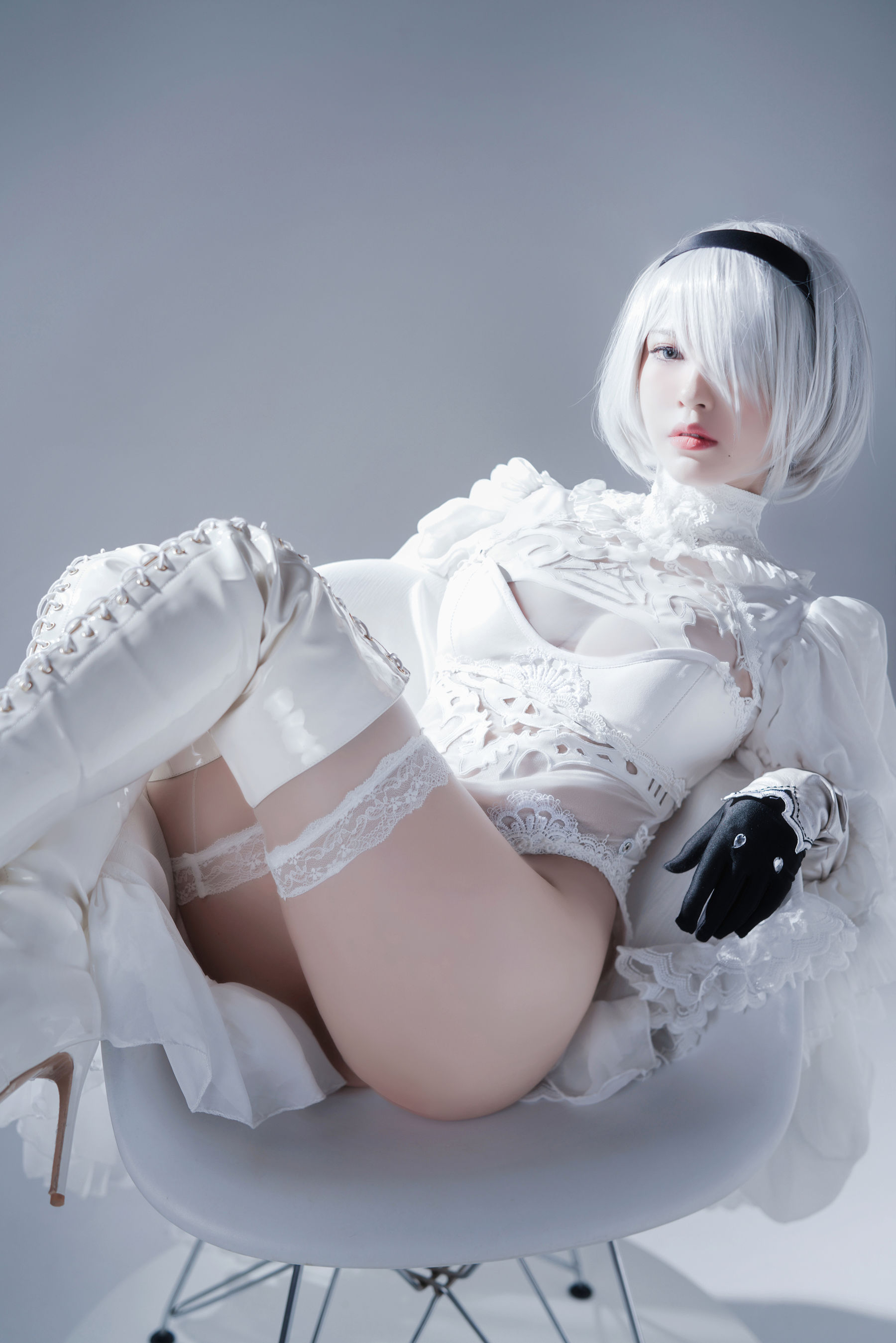 [福利COS] 半半子 - Automataヨルハ二号B型 白いドレス