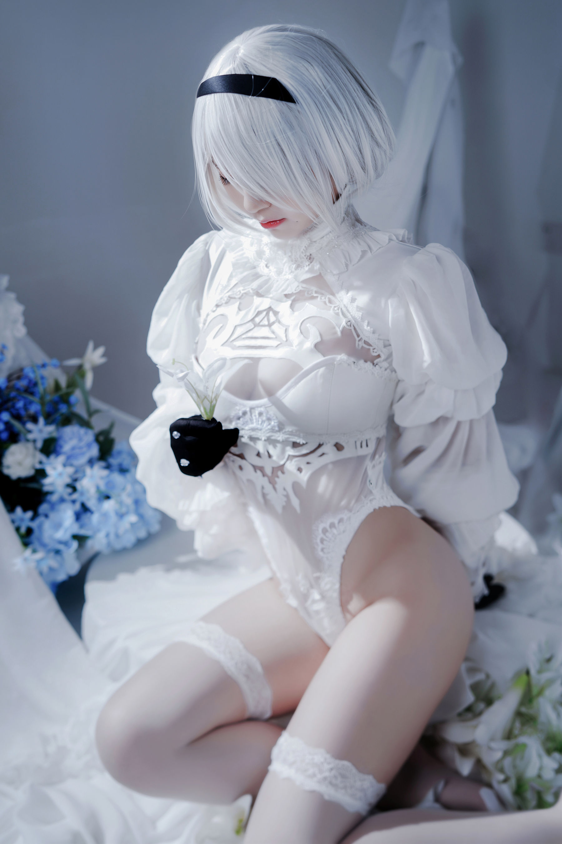 [福利COS] 半半子 - Automataヨルハ二号B型 白いドレス