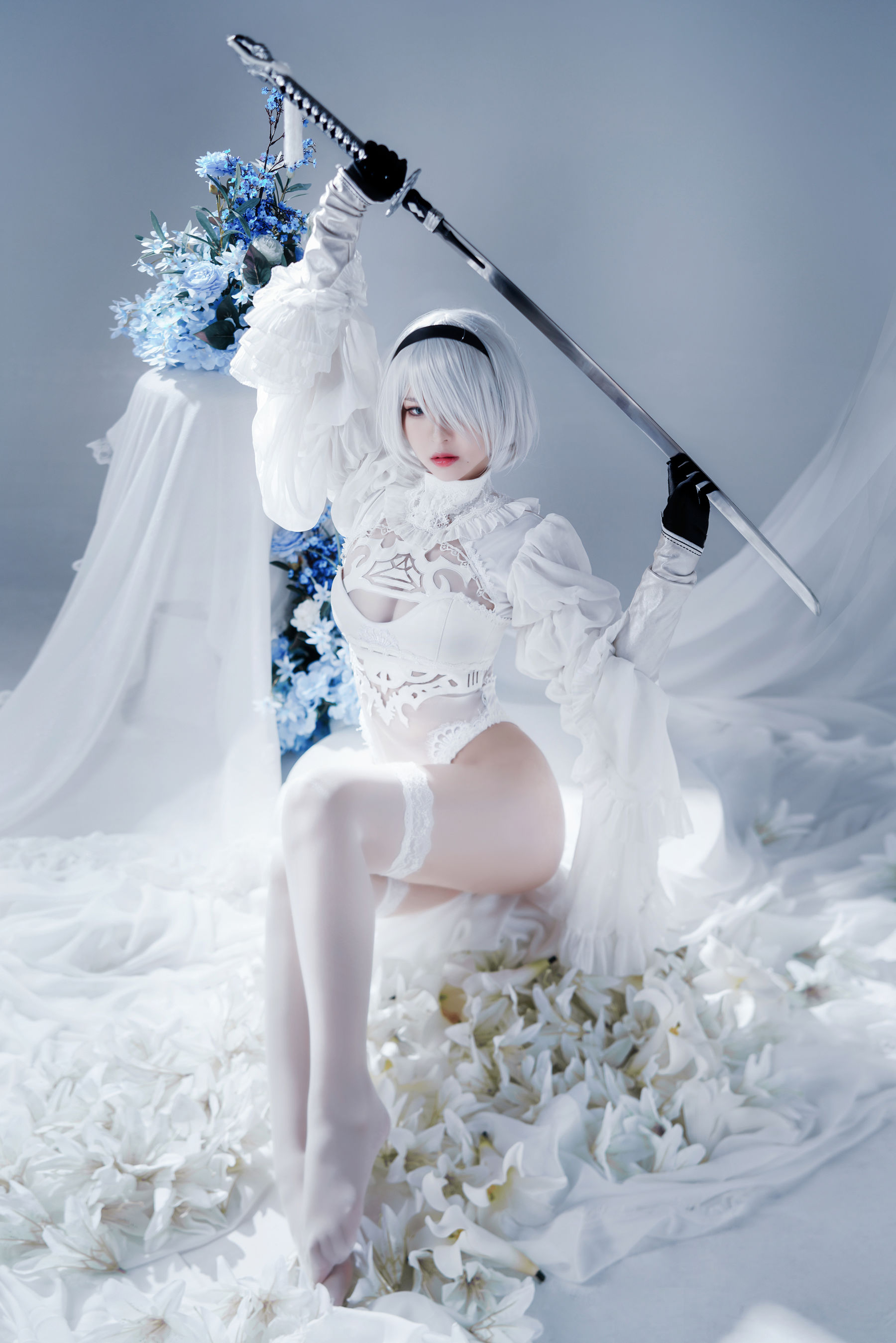 [福利COS] 半半子 - Automataヨルハ二号B型 白いドレス