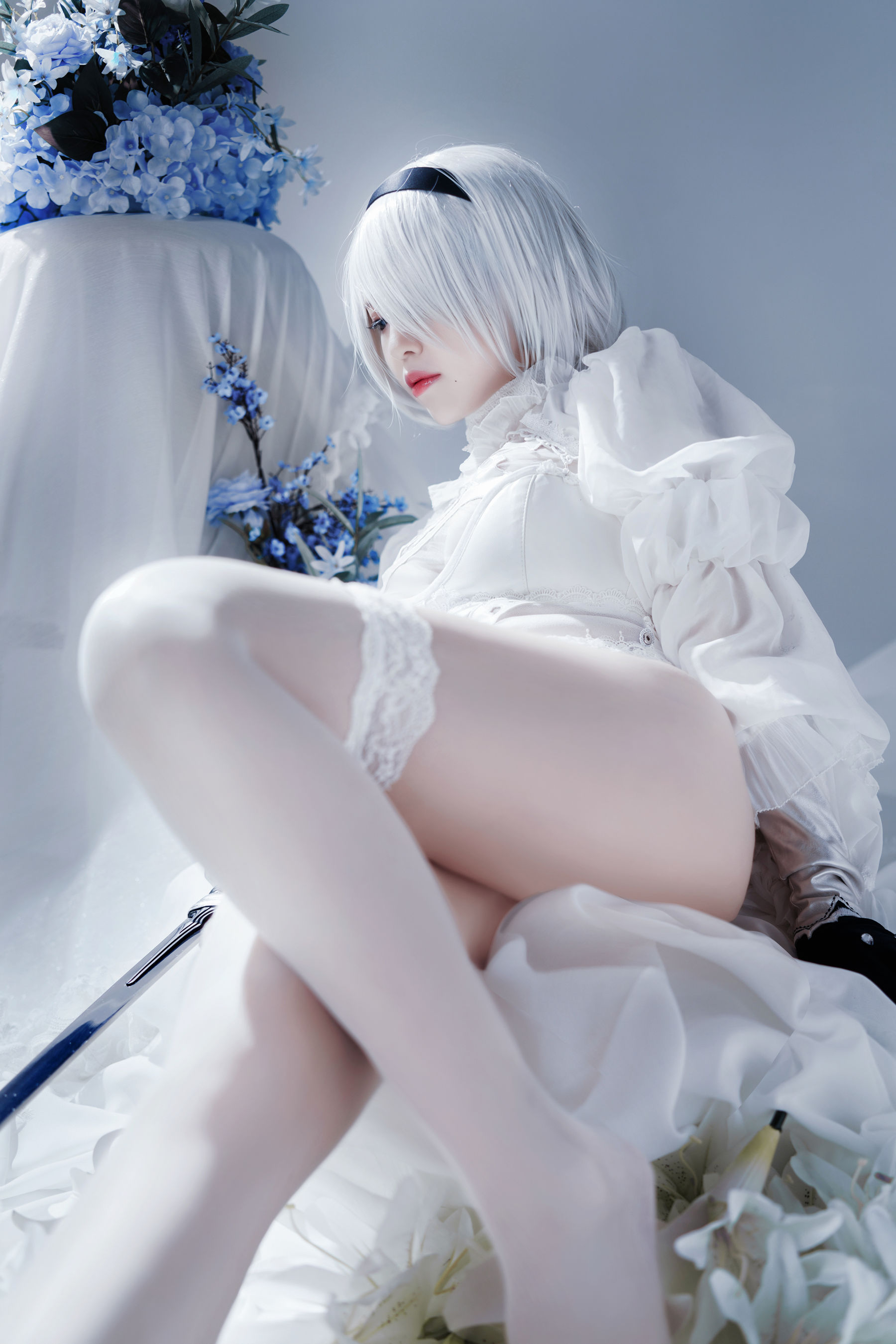 [福利COS] 半半子 - Automataヨルハ二号B型 白いドレス
