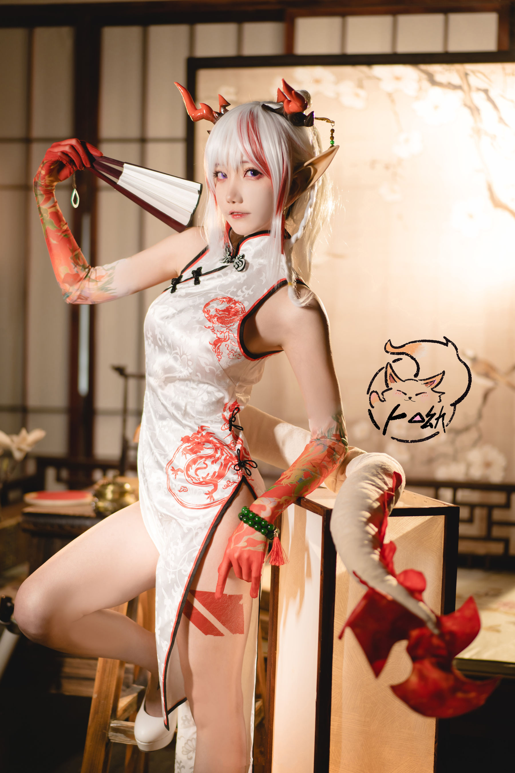 [福利COS] 卜呦Mikon - 年旗袍 乐逍遥