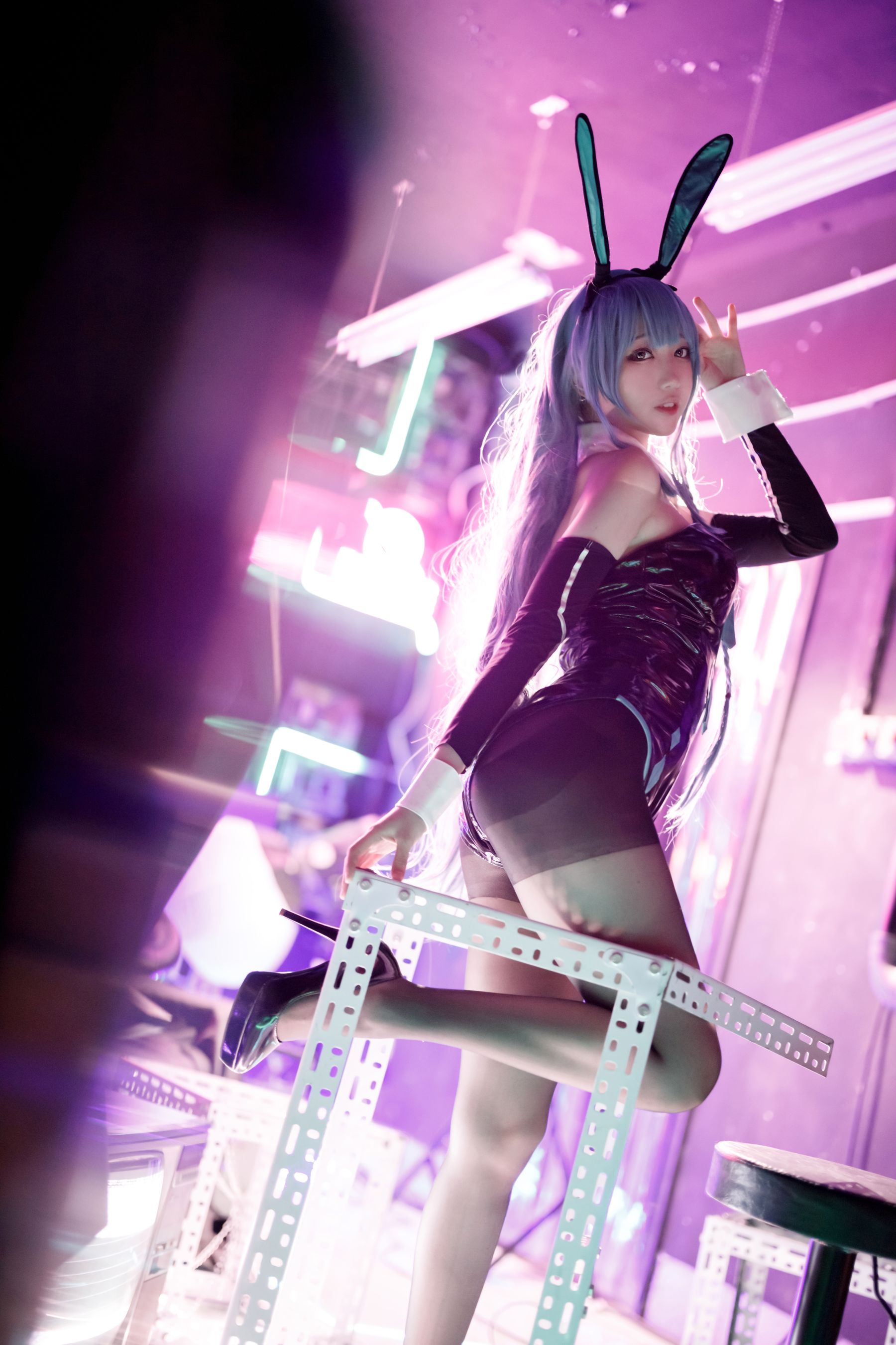 [福利COS] 周叽是可爱兔兔 - 树城兔女郎