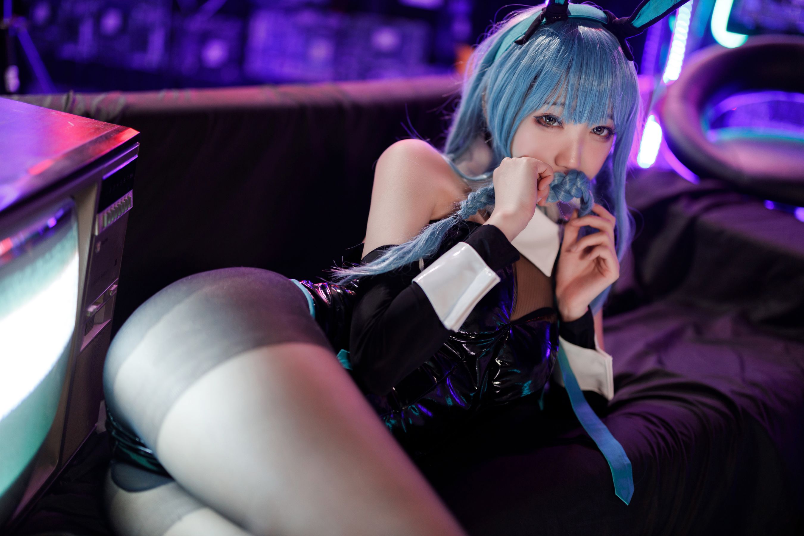 [福利COS] 周叽是可爱兔兔 - 树城兔女郎