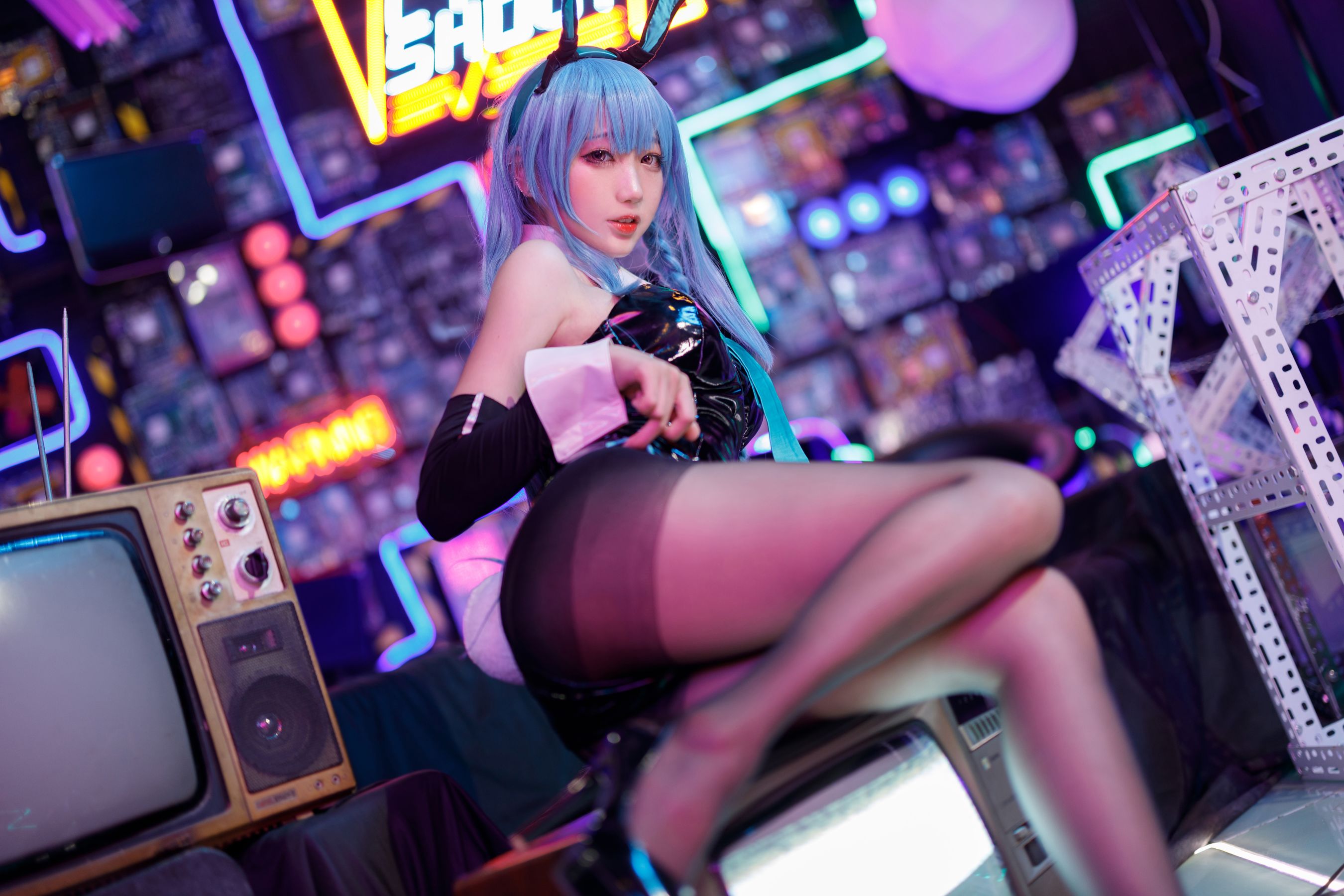 [福利COS] 周叽是可爱兔兔 - 树城兔女郎