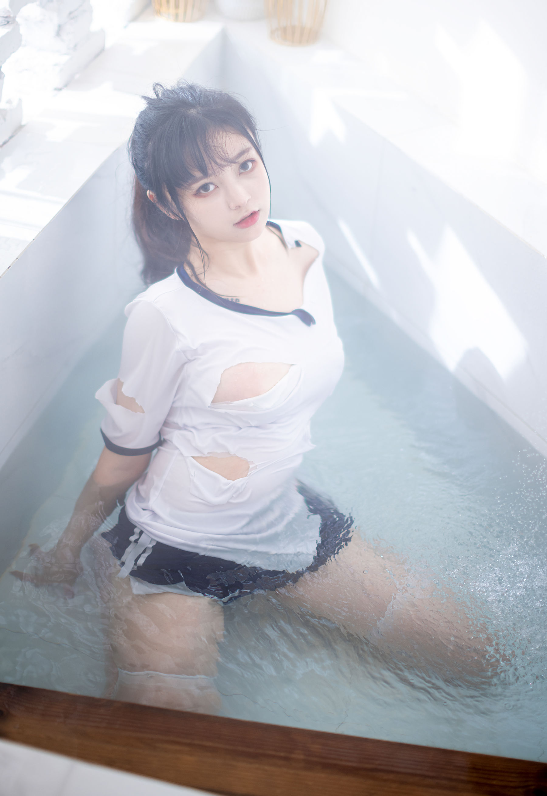 [福利COS] 奇行家狗崽(棕桠阿狗崽) - 浴场的体操服