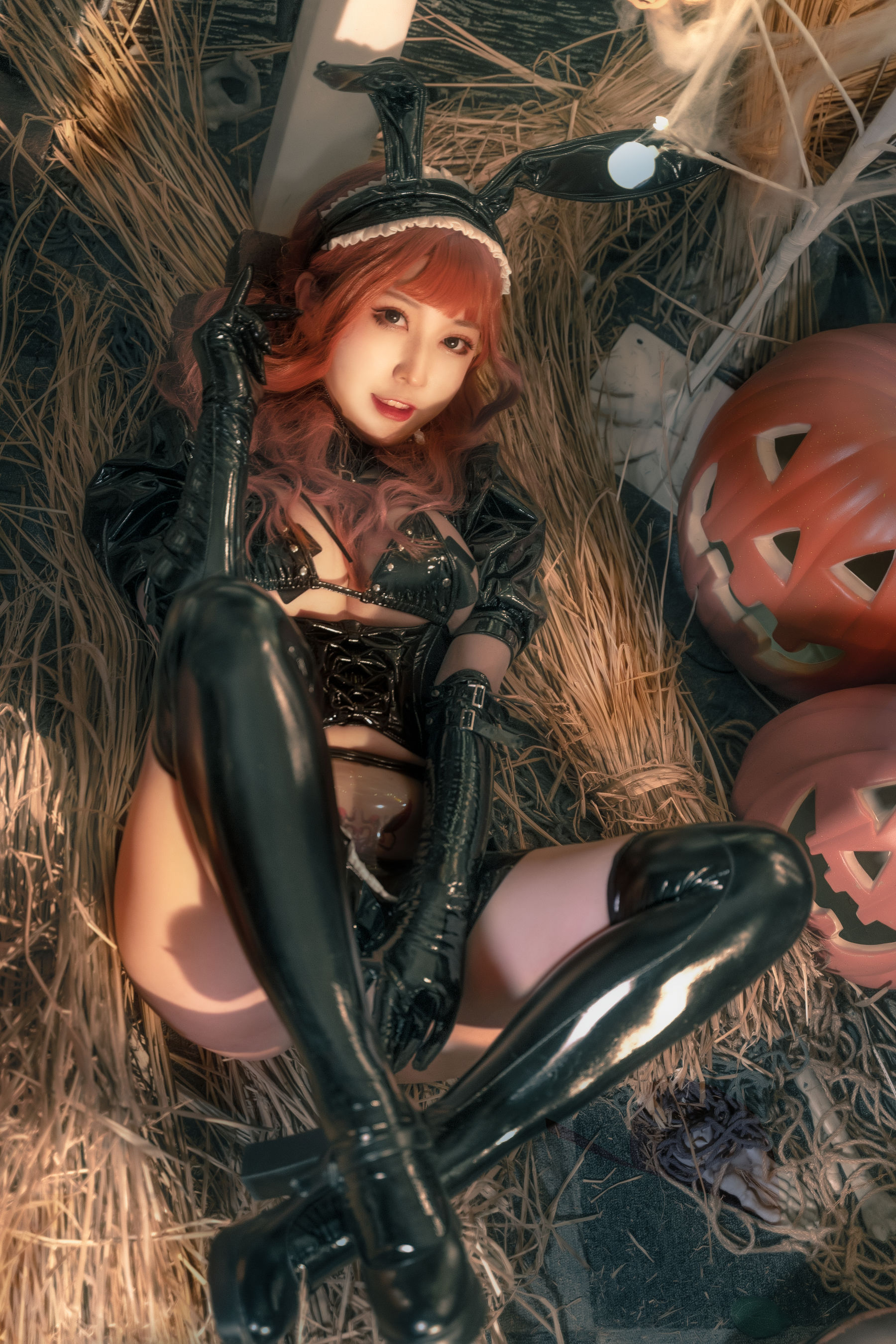 [福利COS] 奇行家狗崽(棕桠阿狗崽) - 漆皮兔女仆