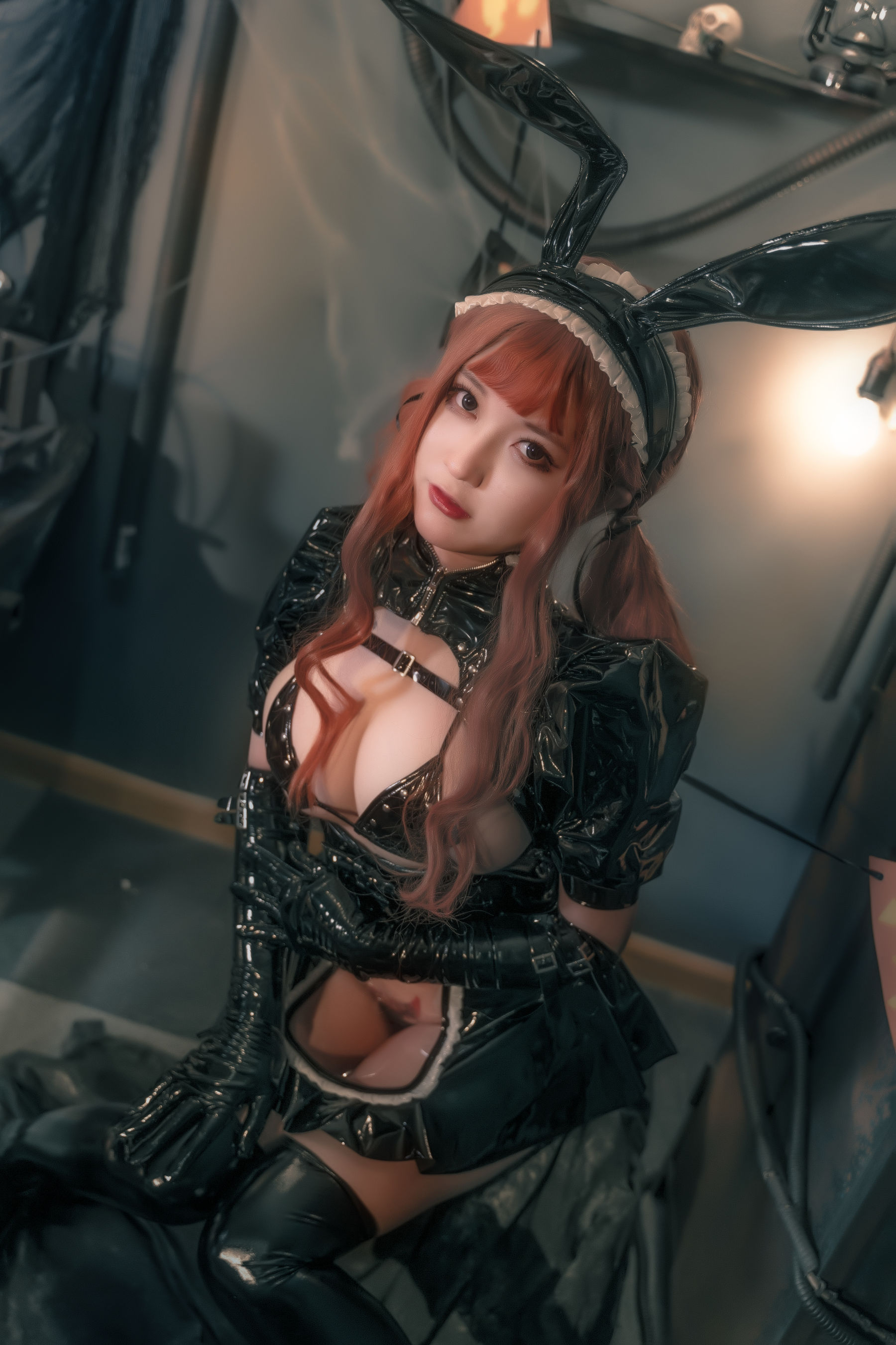 [福利COS] 奇行家狗崽(棕桠阿狗崽) - 漆皮兔女仆