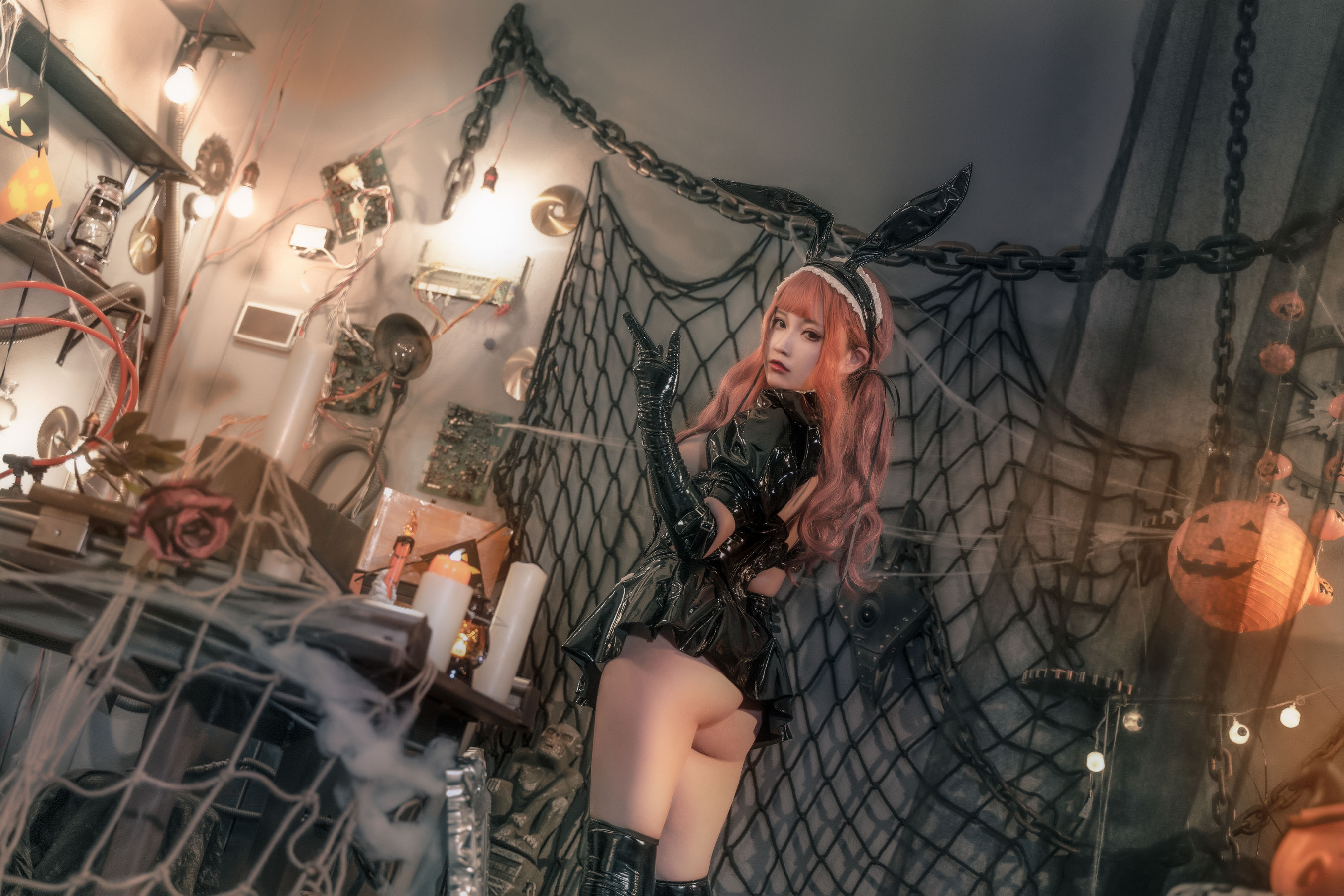 [福利COS] 奇行家狗崽(棕桠阿狗崽) - 漆皮兔女仆