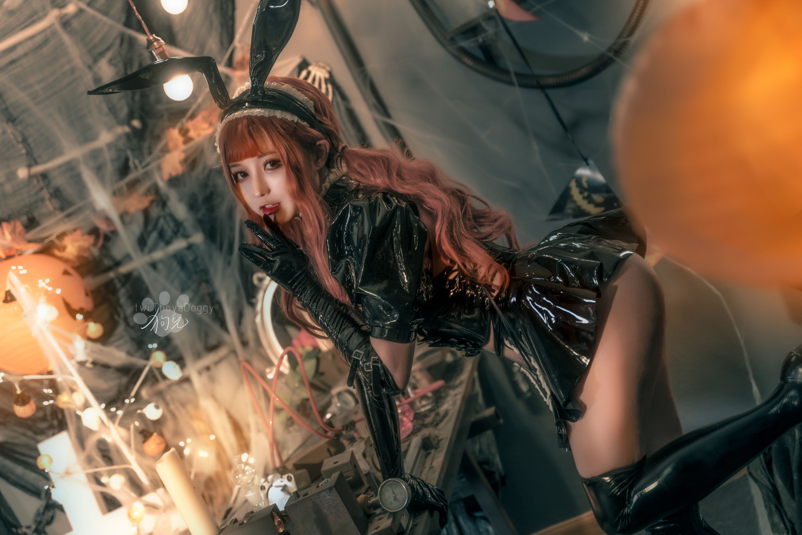 [福利COS] 奇行家狗崽(棕桠阿狗崽) - 漆皮兔女仆