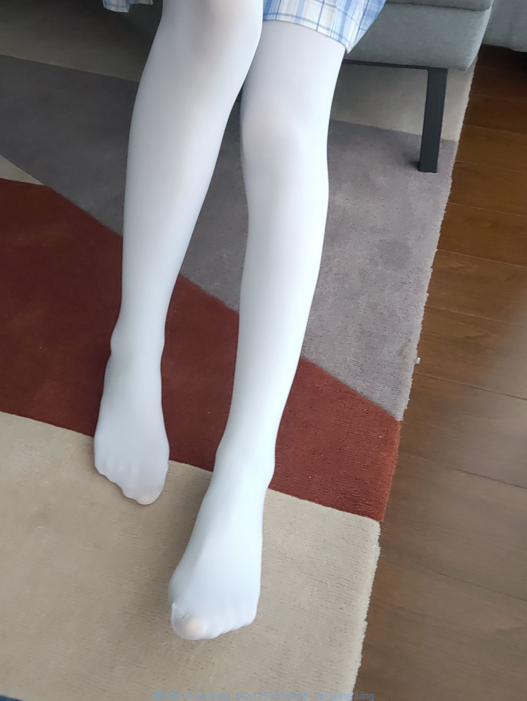 [福利COS] 微博萌妹子西尔酱 - 棉花糖白丝JK