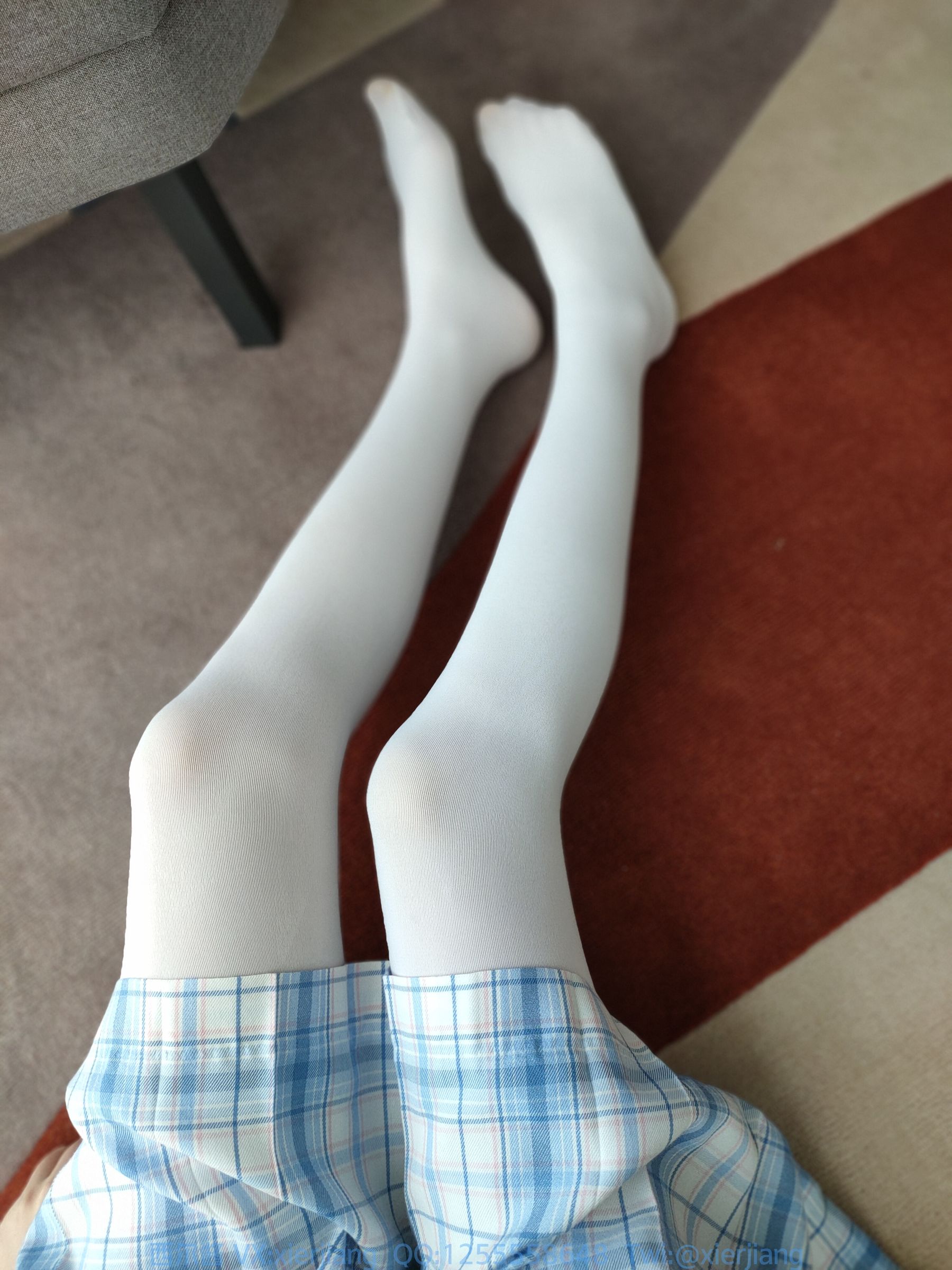 [福利COS] 微博萌妹子西尔酱 - 棉花糖白丝JK