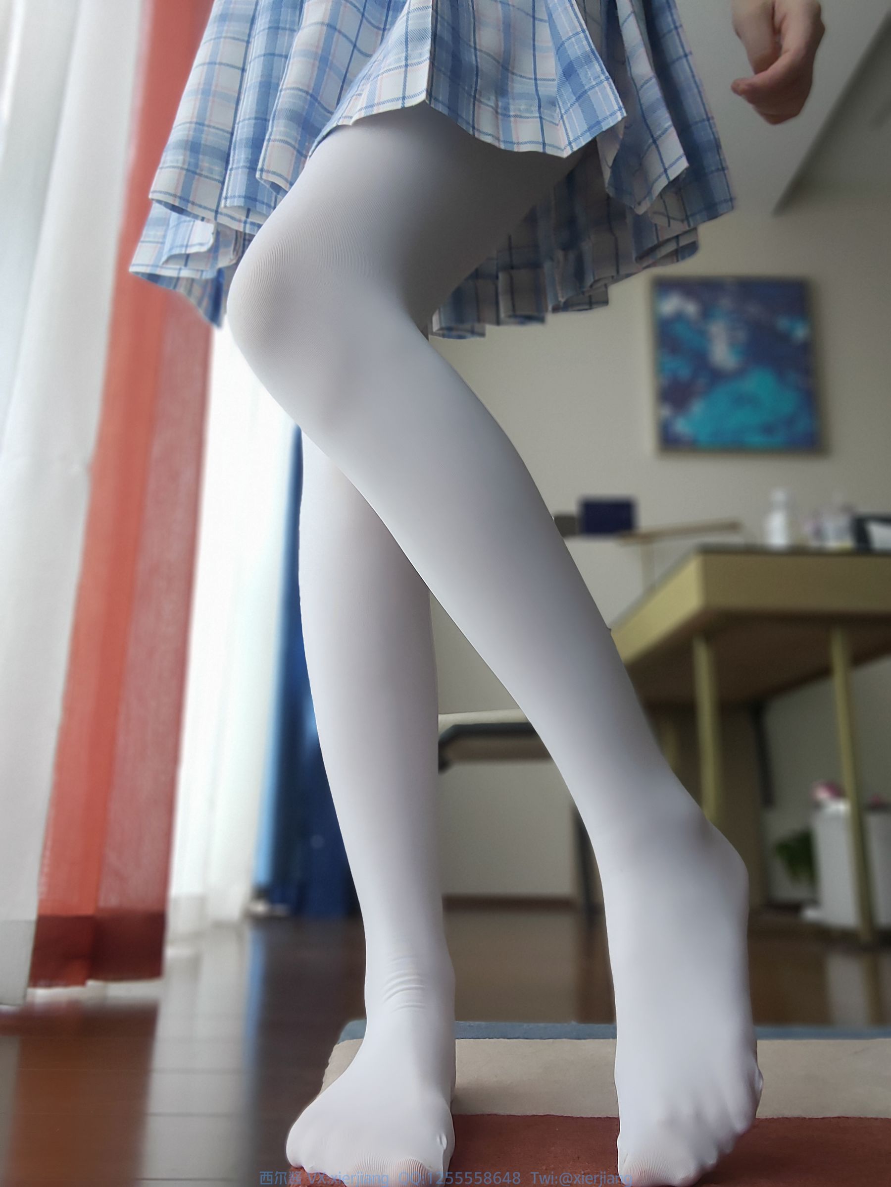 [福利COS] 微博萌妹子西尔酱 - 棉花糖白丝JK