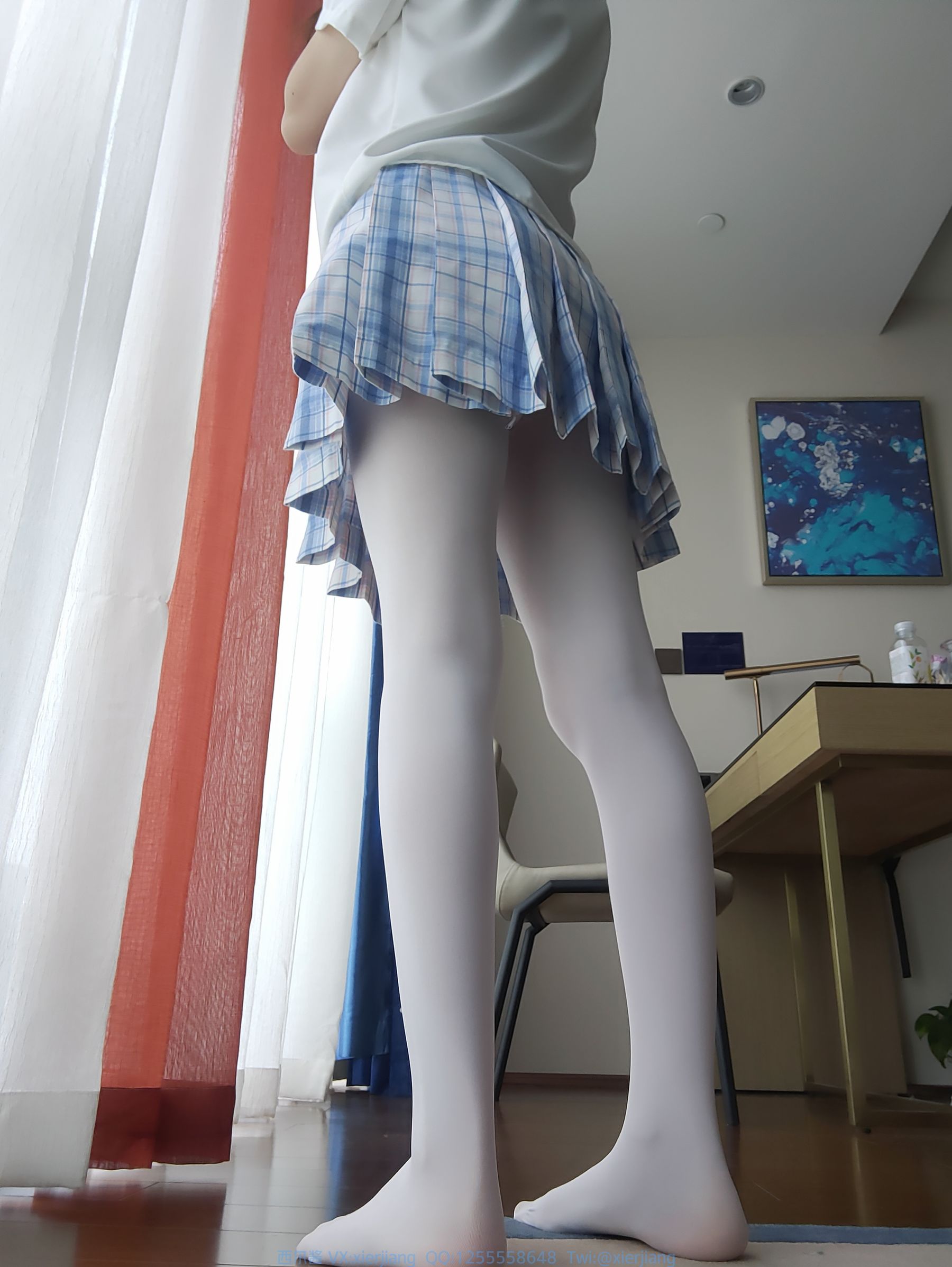 [福利COS] 微博萌妹子西尔酱 - 棉花糖白丝JK