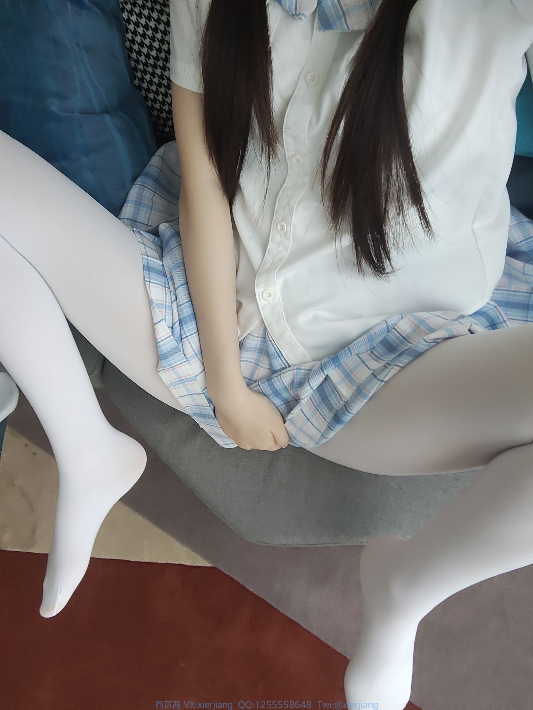 [福利COS] 微博萌妹子西尔酱 - 棉花糖白丝JK