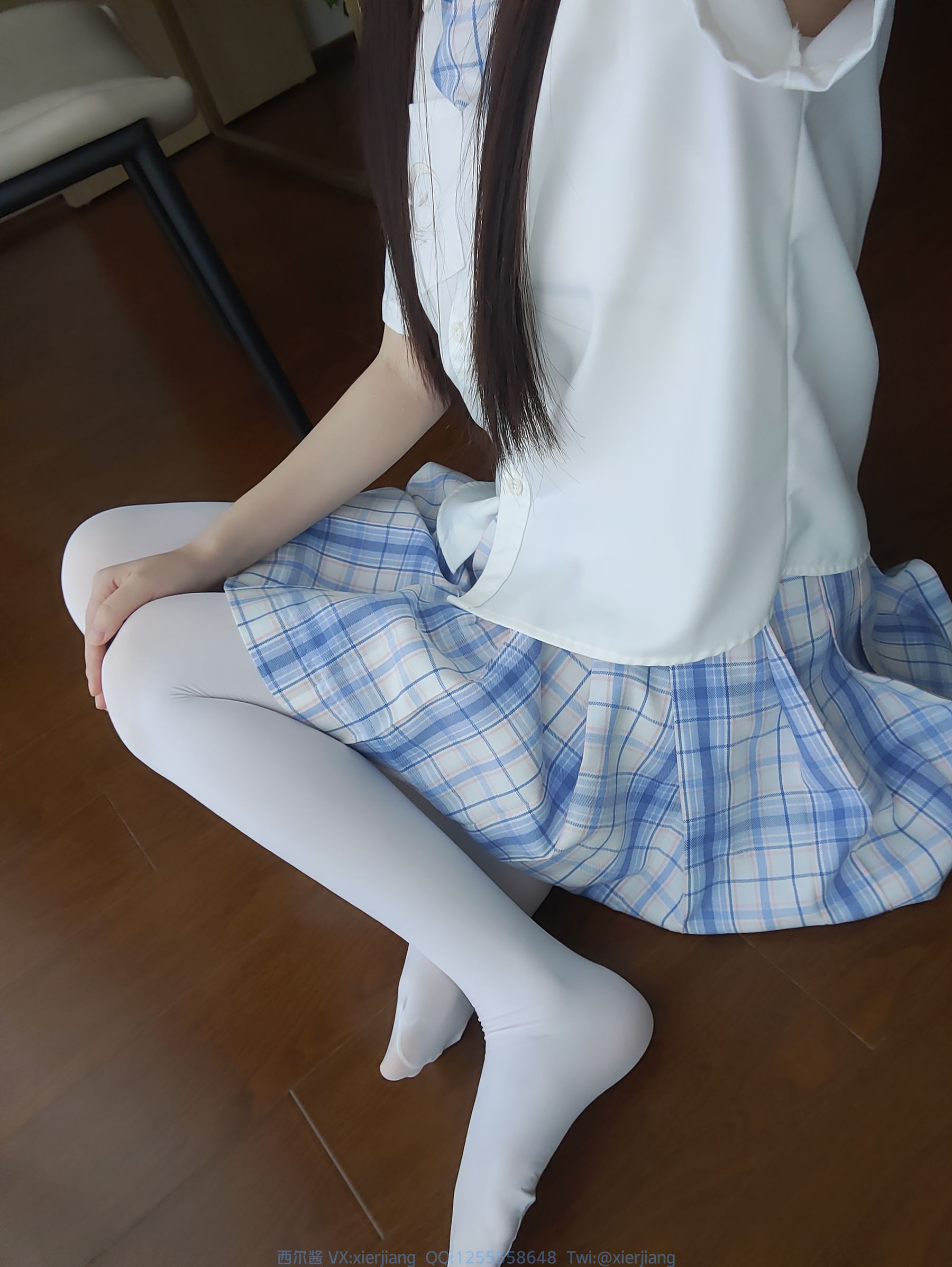 [福利COS] 微博萌妹子西尔酱 - 棉花糖白丝JK