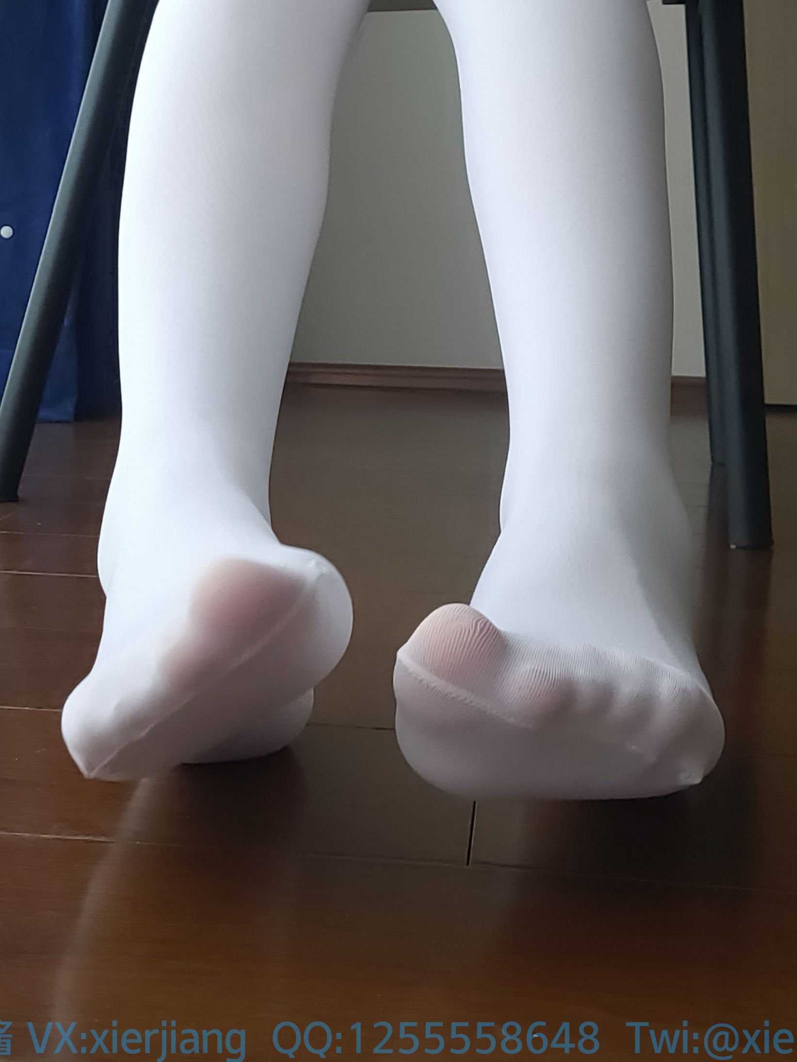 [福利COS] 微博萌妹子西尔酱 - 棉花糖白丝JK