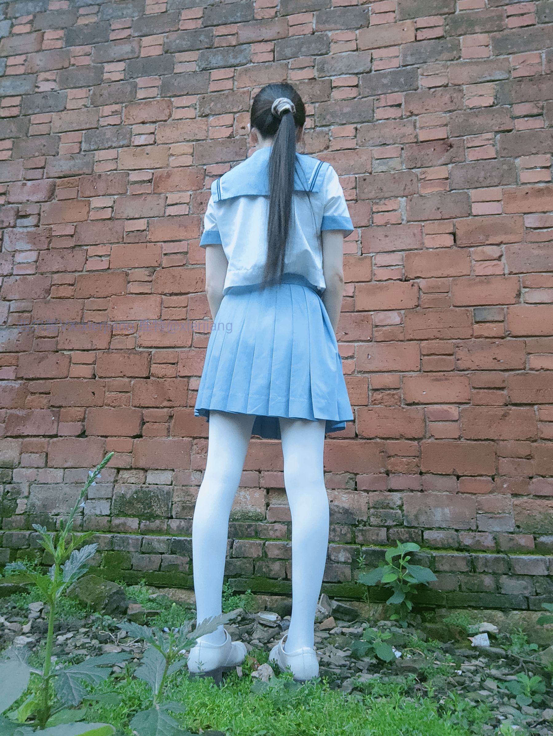 [福利COS] 微博萌妹子西尔酱 - 青草水手服