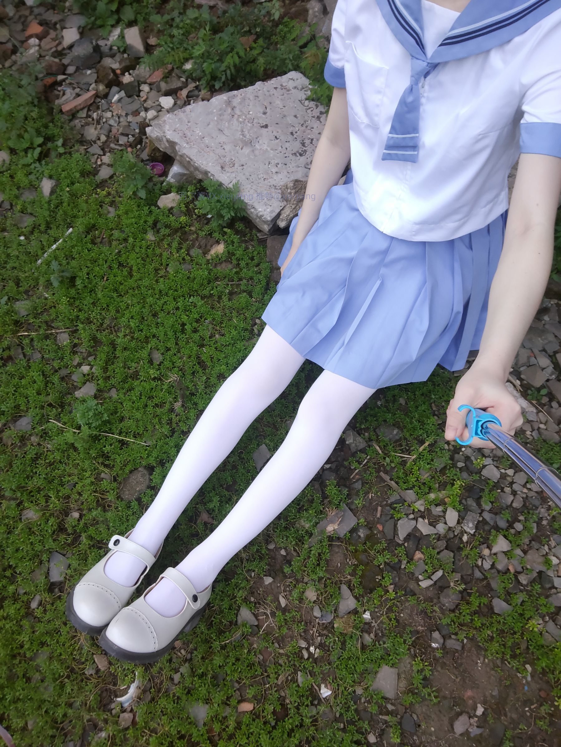 [福利COS] 微博萌妹子西尔酱 - 青草水手服