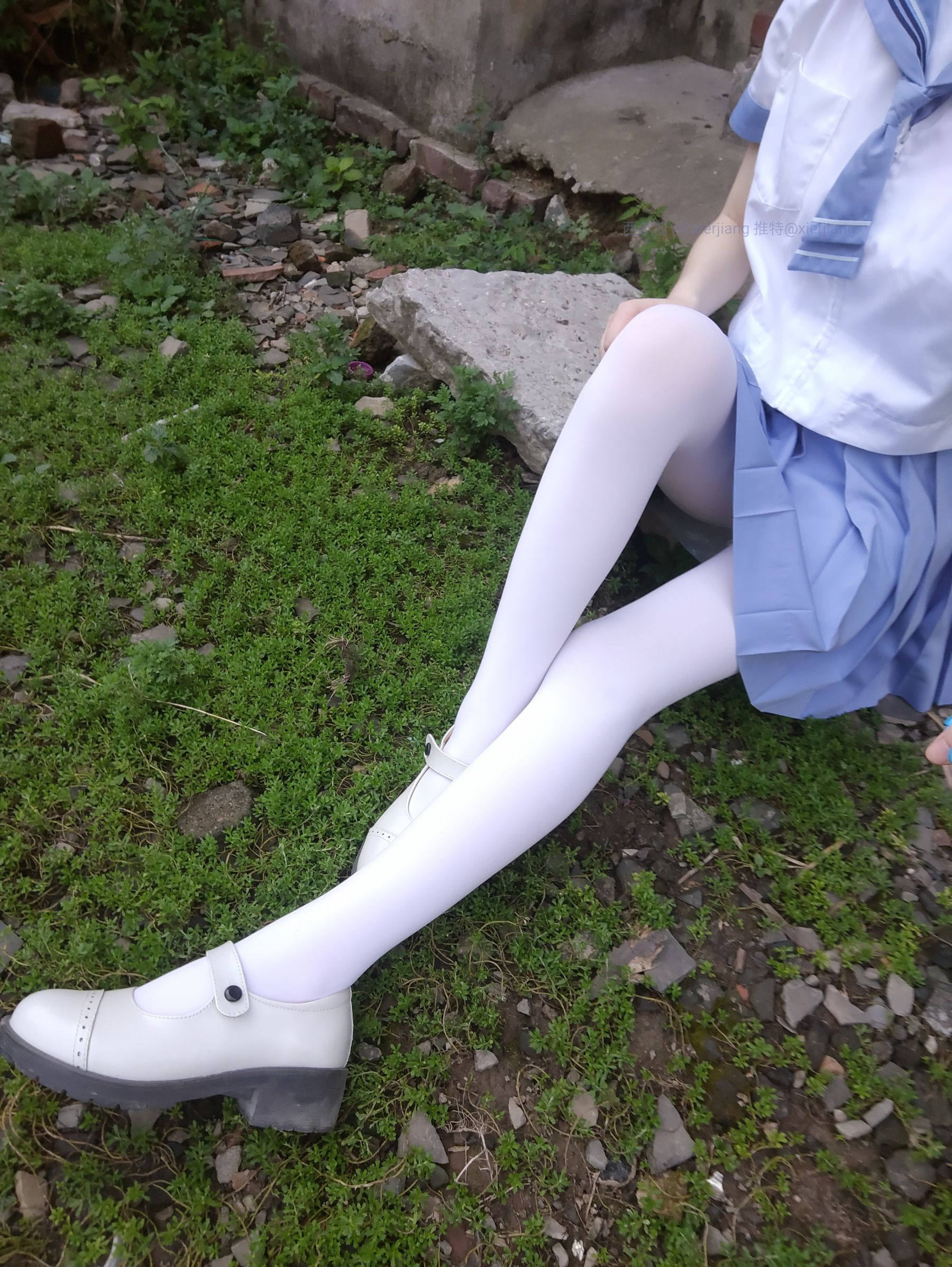 [福利COS] 微博萌妹子西尔酱 - 青草水手服