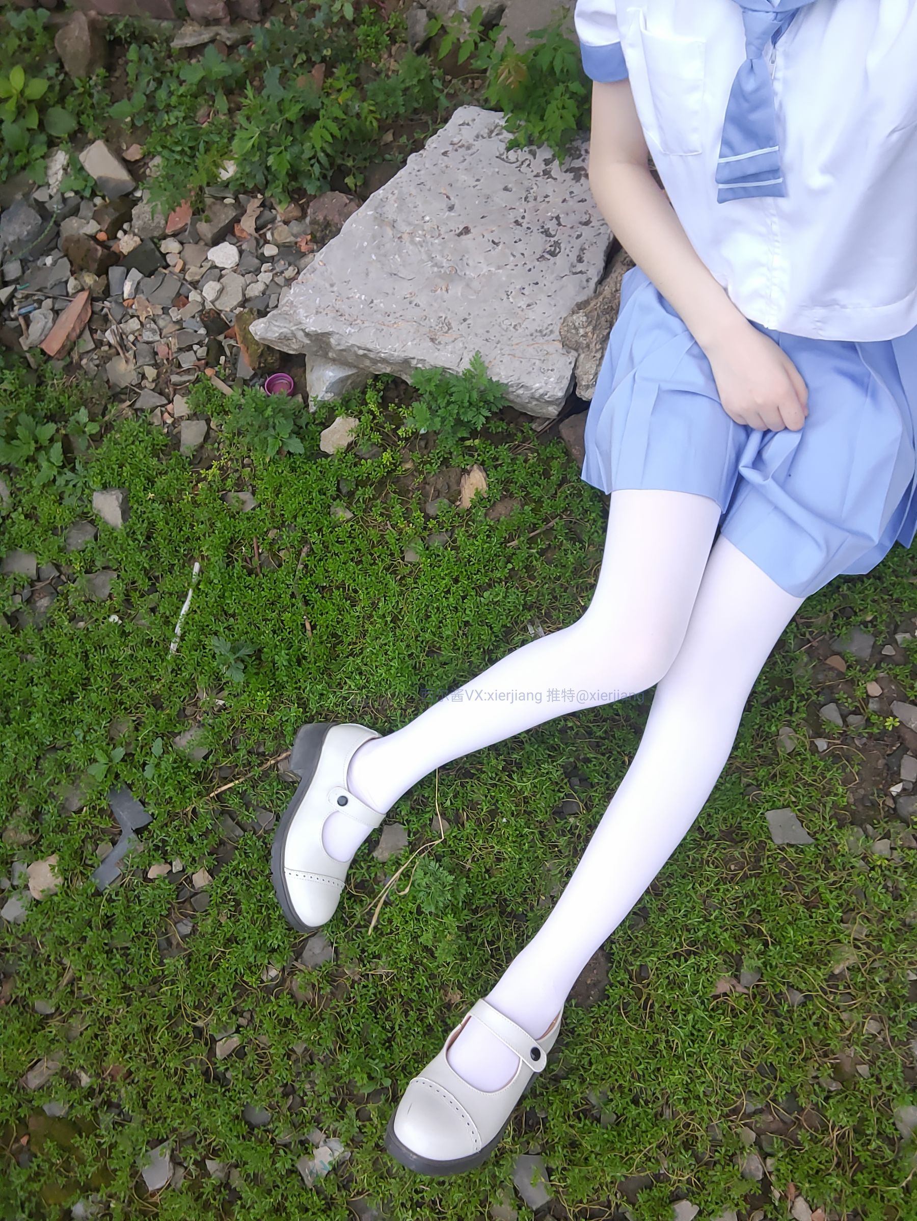 [福利COS] 微博萌妹子西尔酱 - 青草水手服