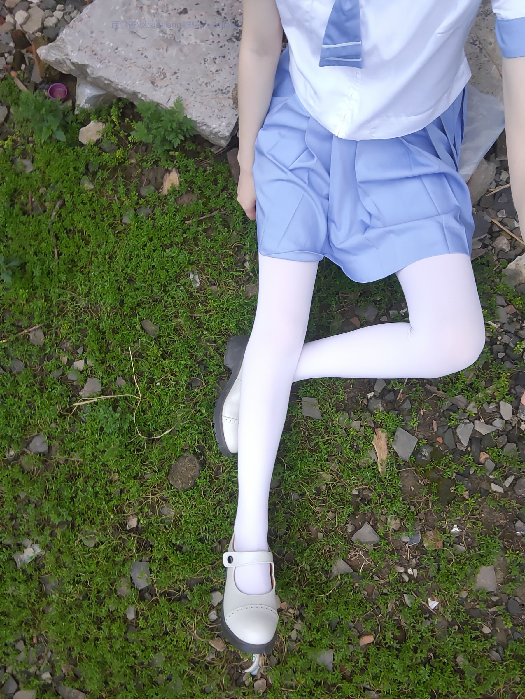 [福利COS] 微博萌妹子西尔酱 - 青草水手服