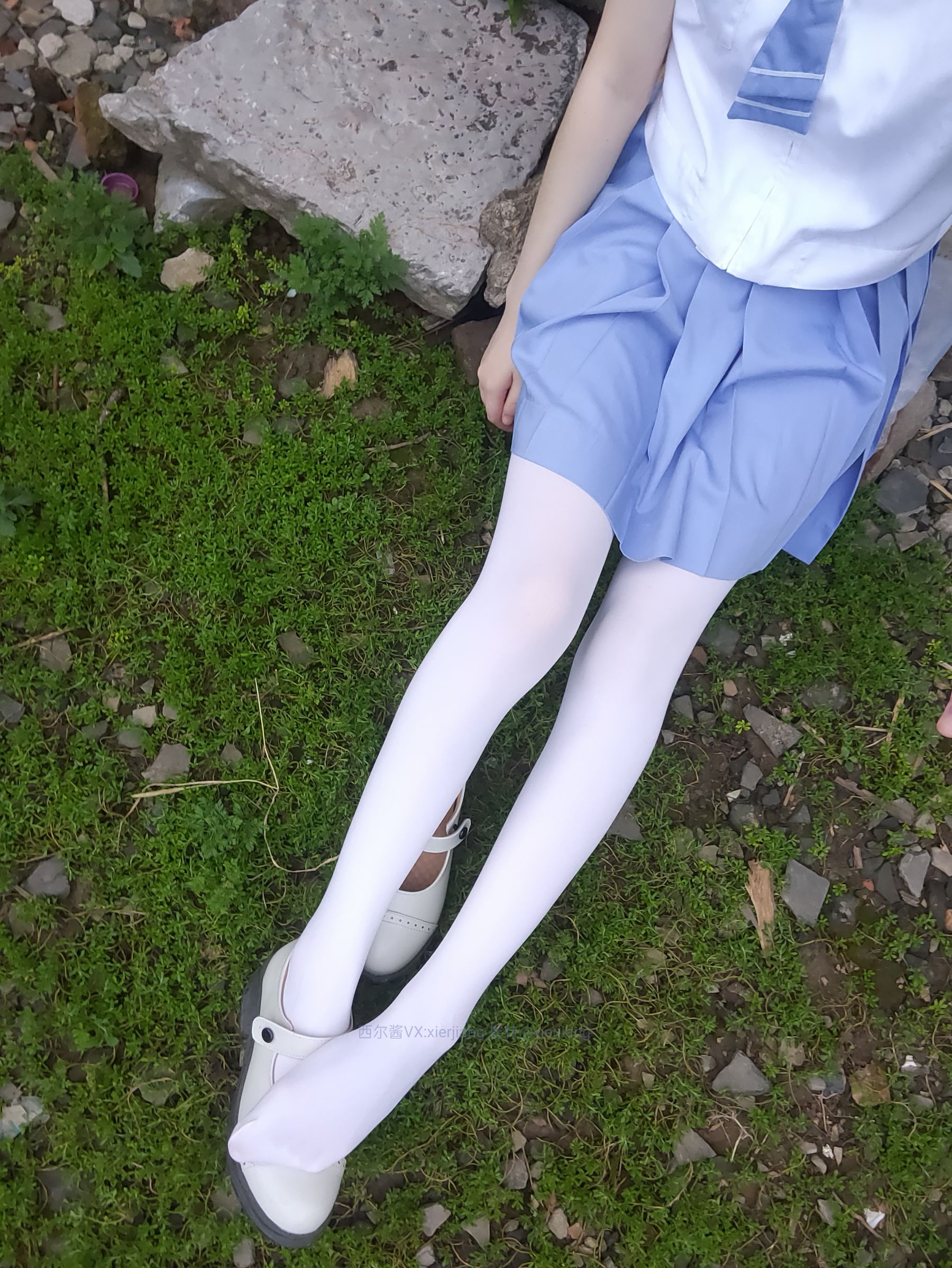 [福利COS] 微博萌妹子西尔酱 - 青草水手服