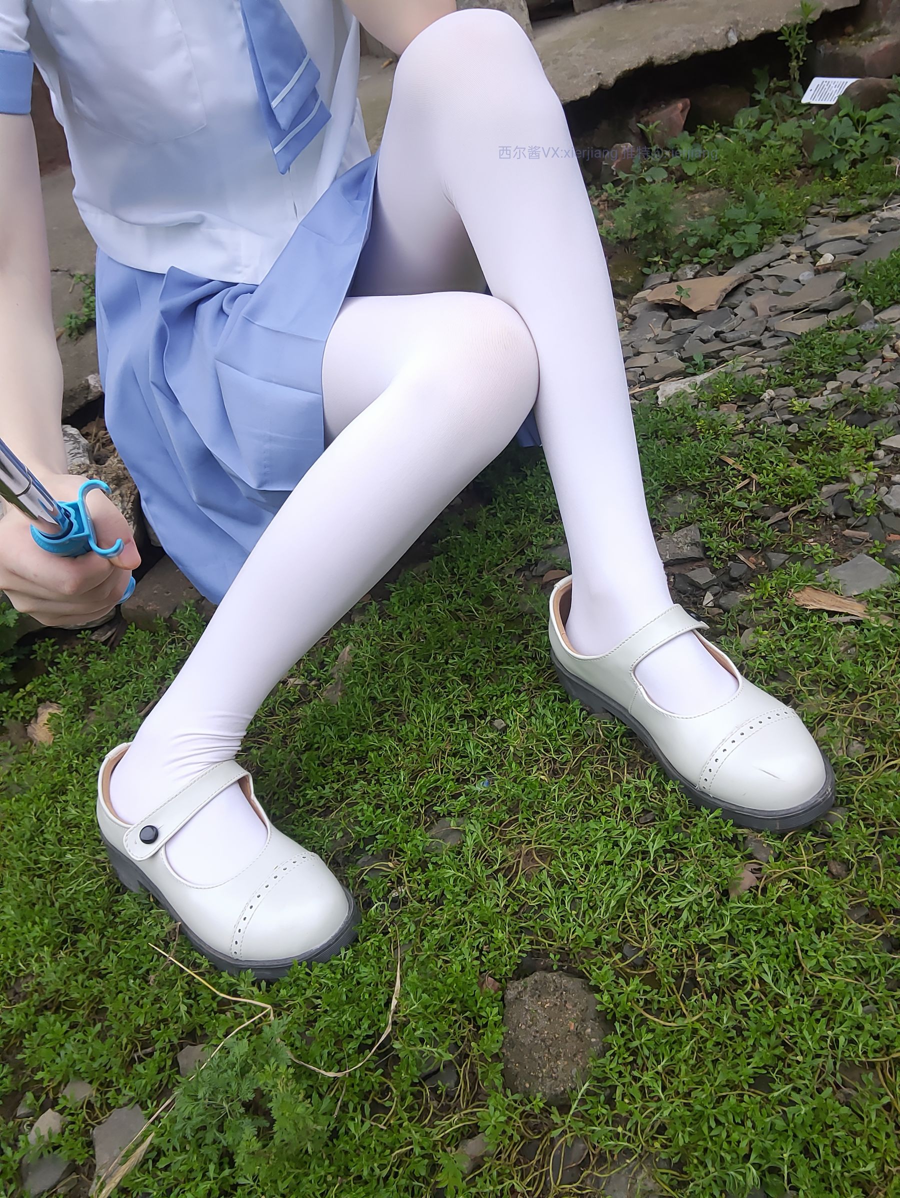 [福利COS] 微博萌妹子西尔酱 - 青草水手服