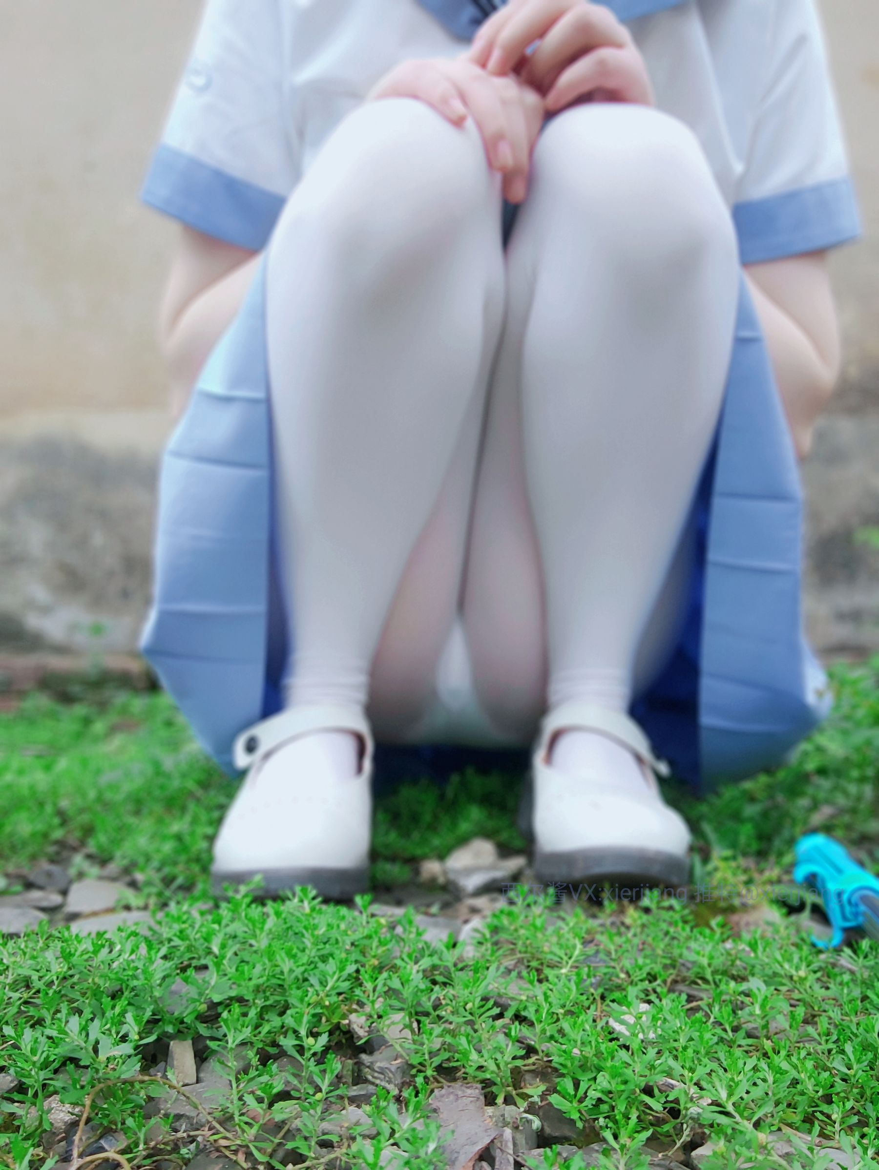 [福利COS] 微博萌妹子西尔酱 - 青草水手服