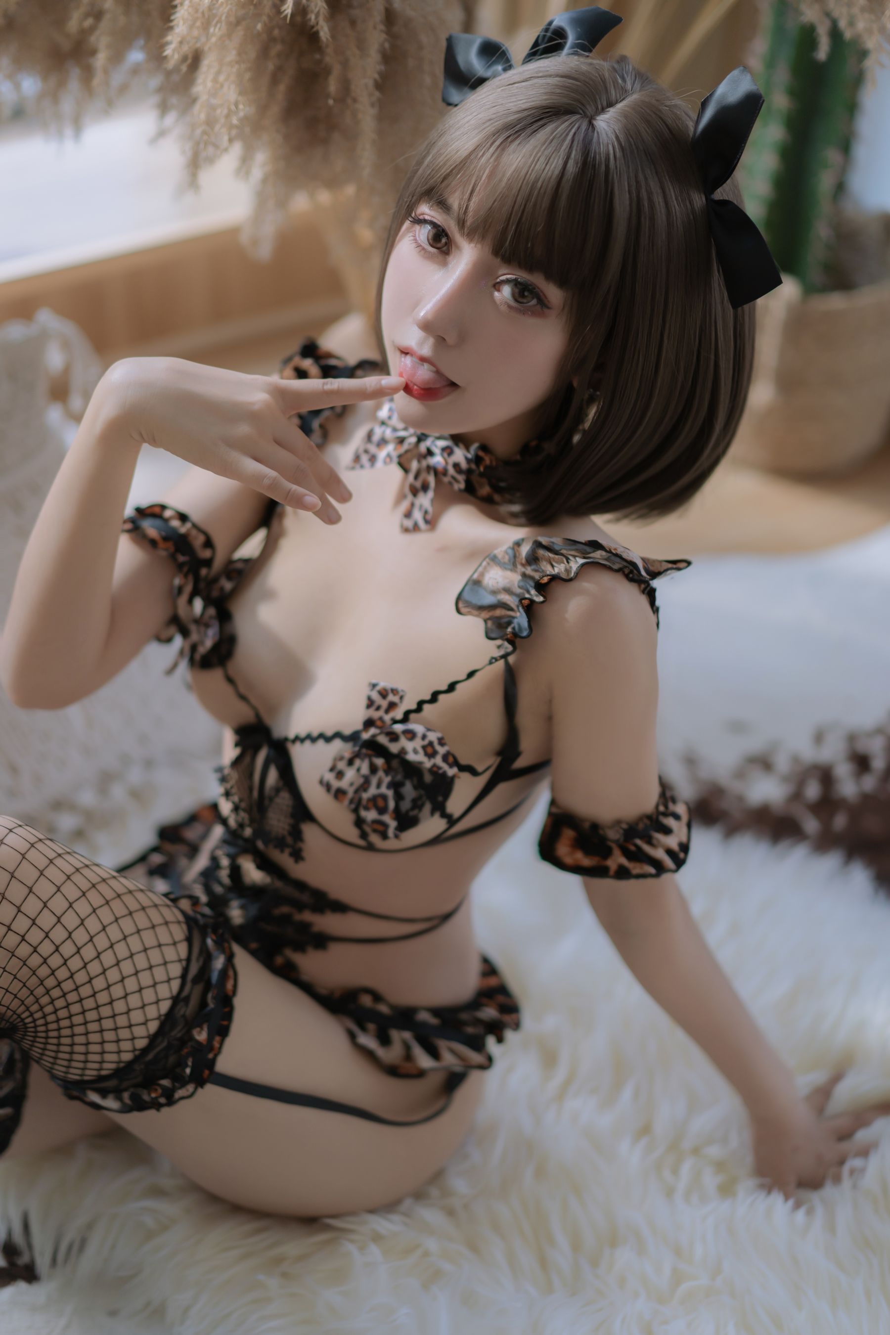 [福利COS] 斗鱼米线线sama写真 - 小豹子