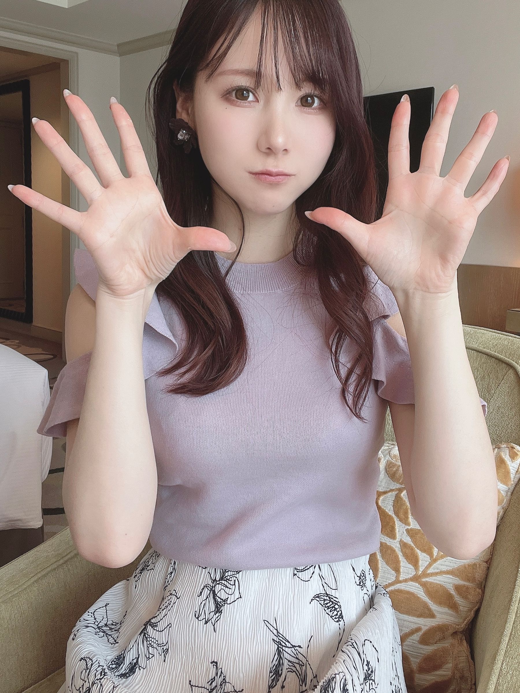 [福利COS] 日本甜美COSERけんけん[fantia] 2022.05 暑がりなお姉さん