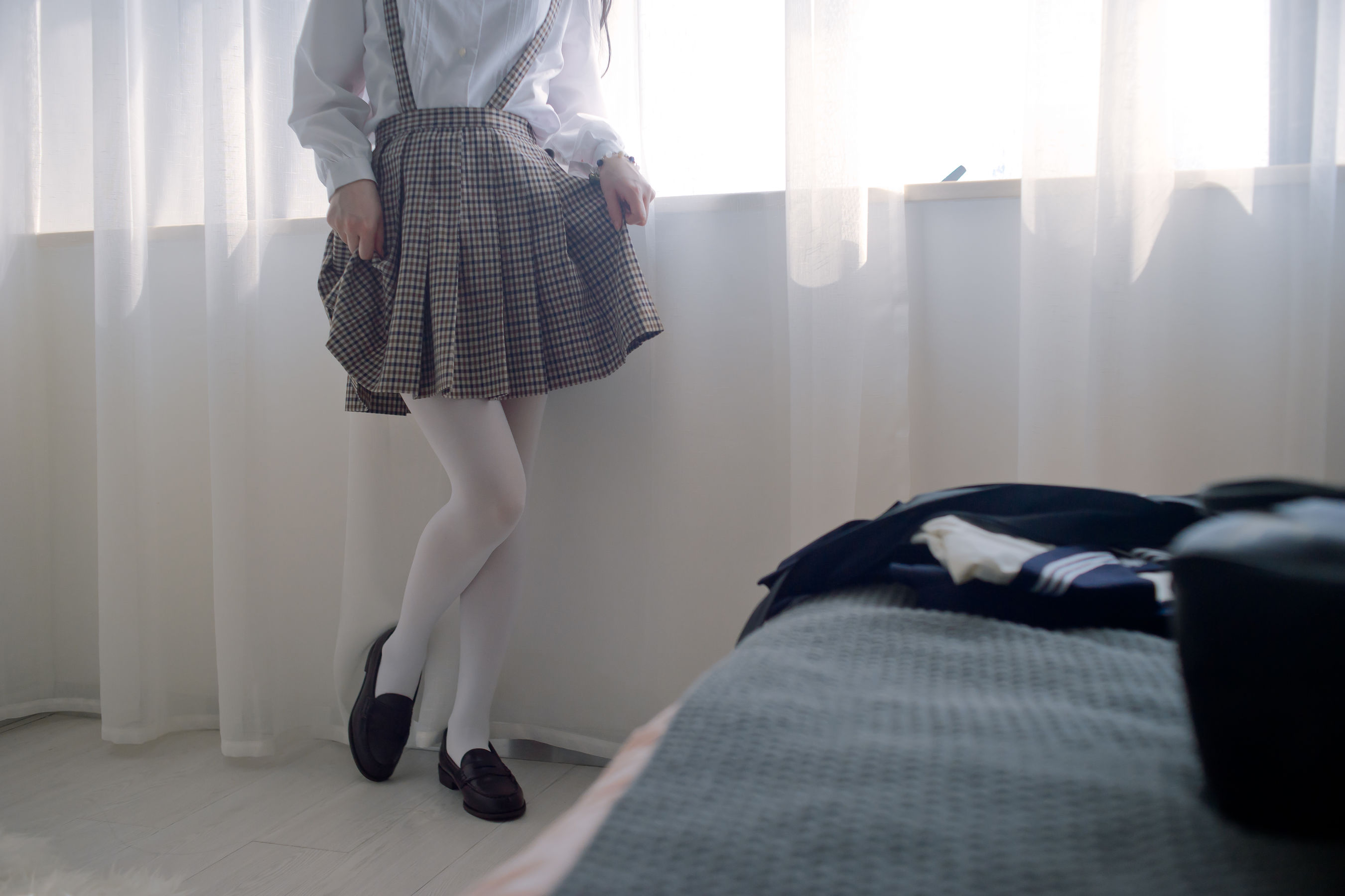[福利COS] 福利姬木花琳琳是勇者 - 名校大小姐爱欲沉沦 生〇台中学·前篇