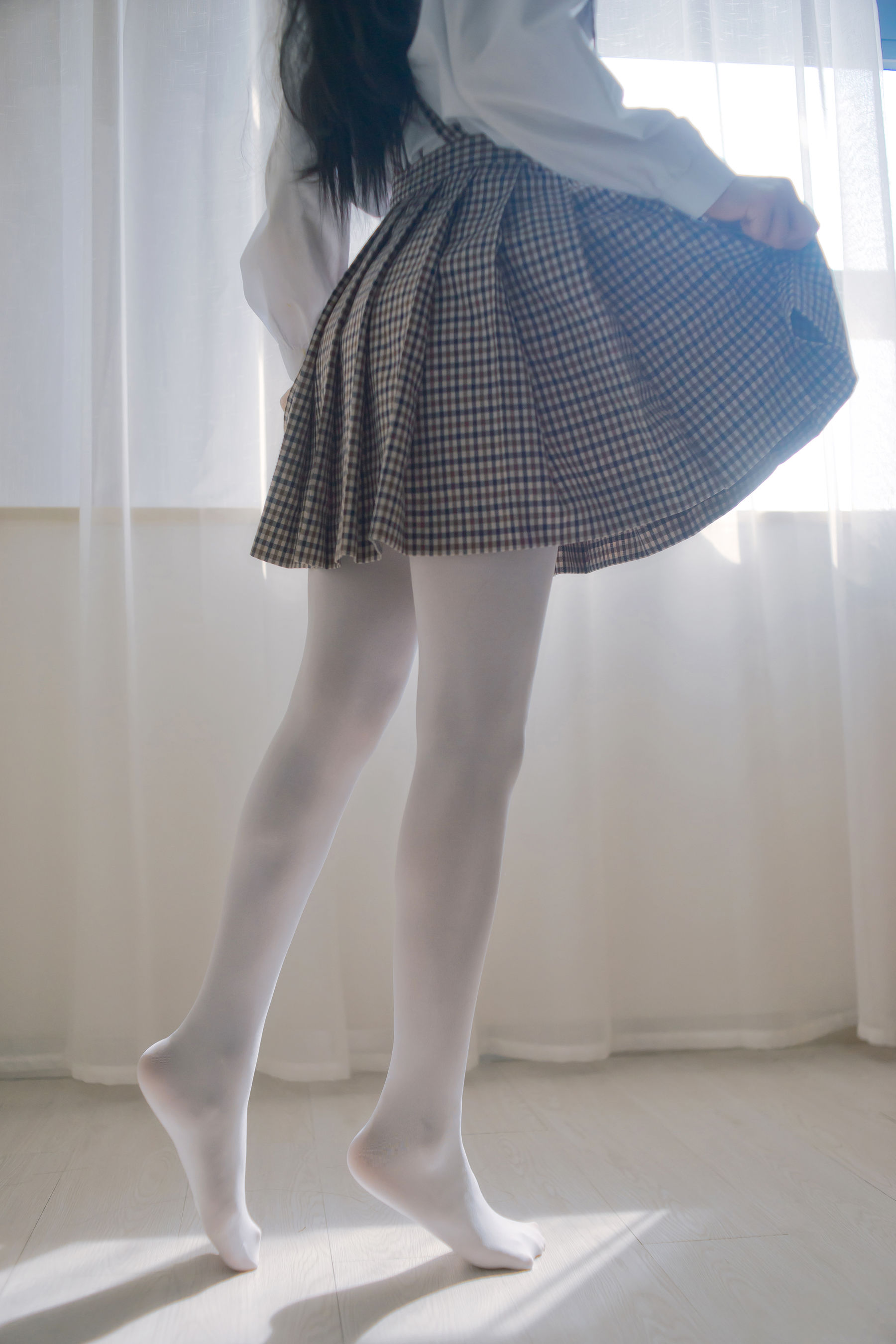 [福利COS] 福利姬木花琳琳是勇者 - 名校大小姐爱欲沉沦 生〇台中学·前篇