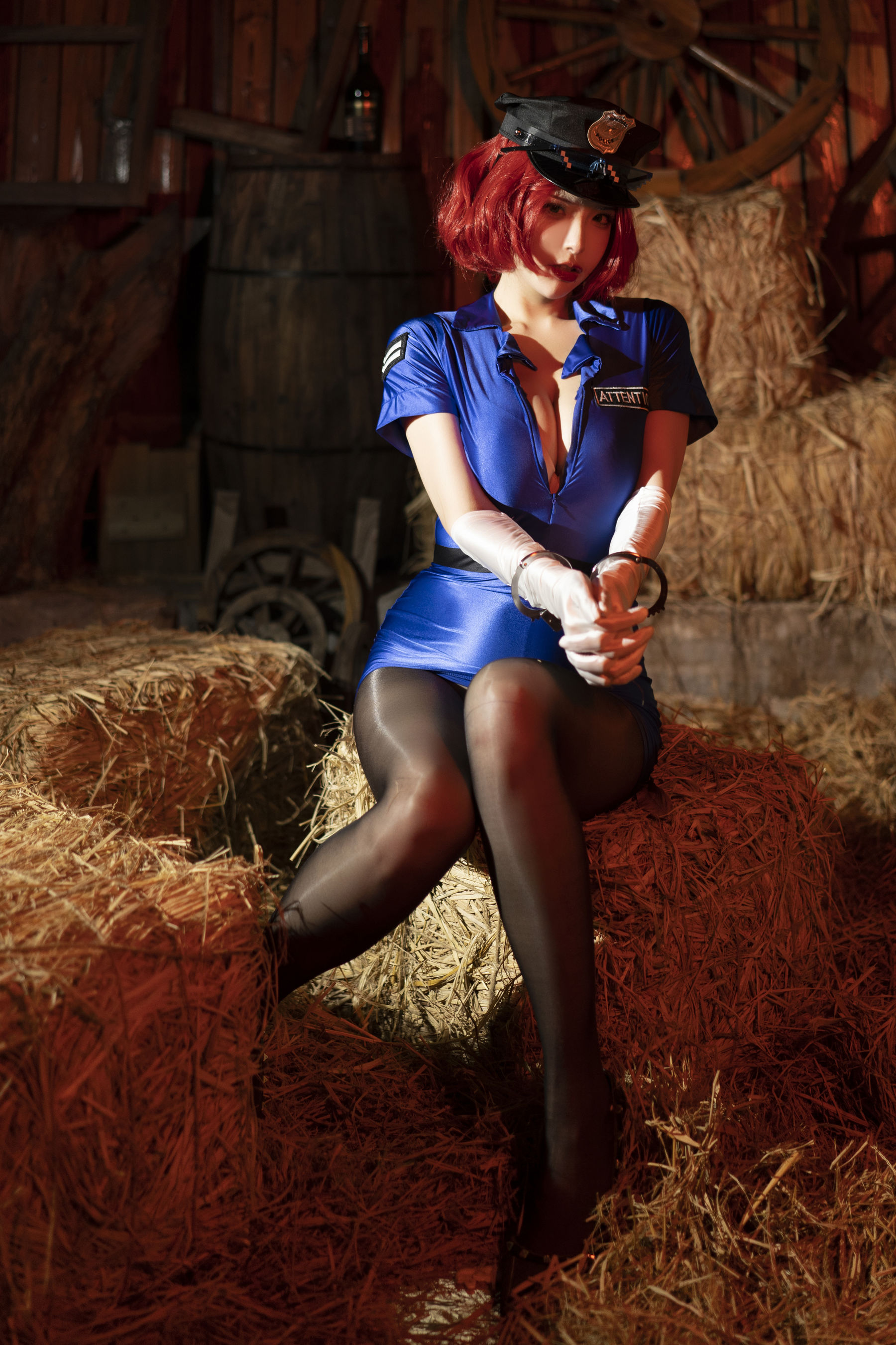 [福利COS] 秋和柯基(夏小秋秋秋) - 警匪游戏