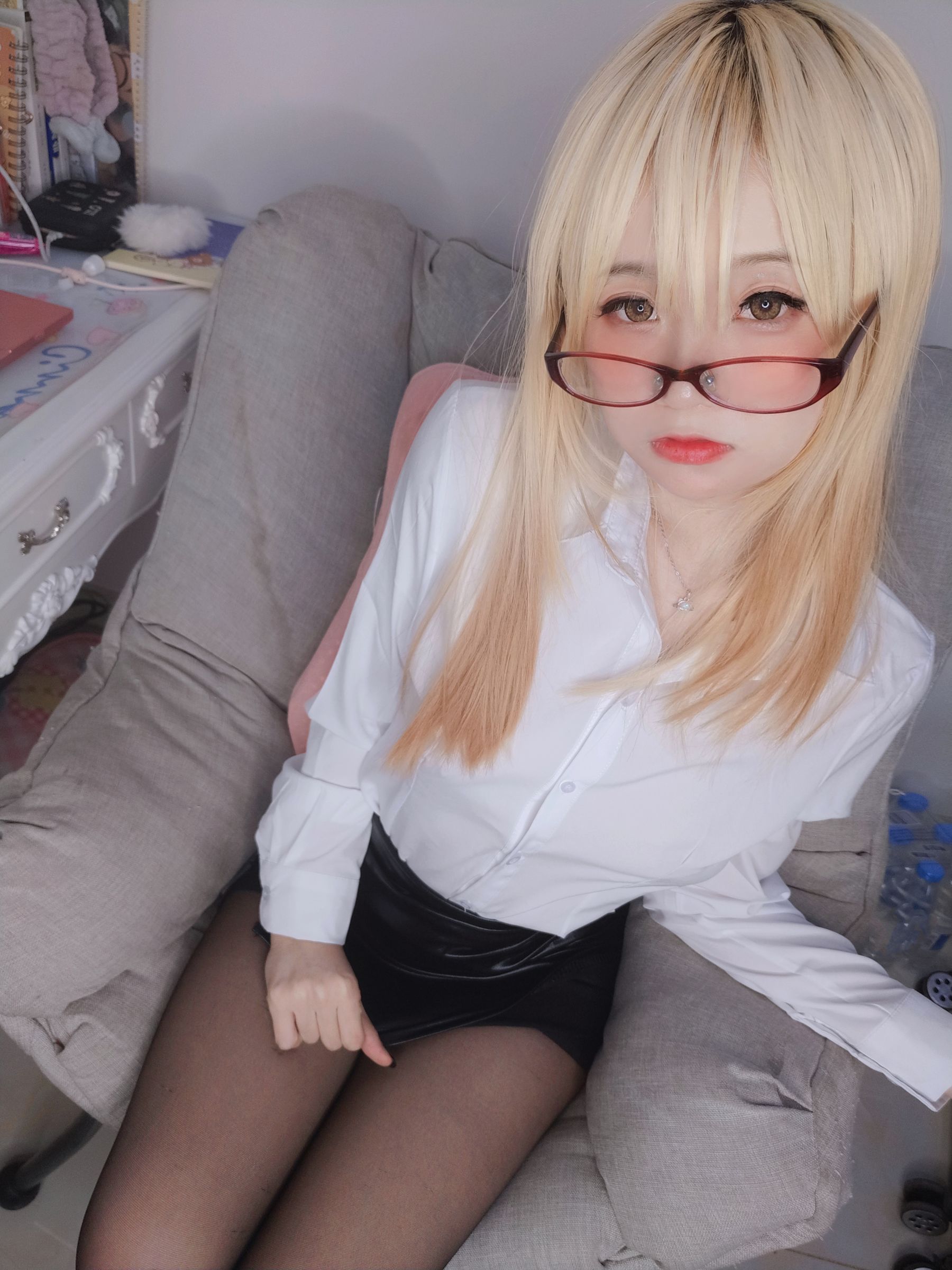 [福利COS] 萌妹子Coser摇摇乐yoyo - 在宅勤務の一日