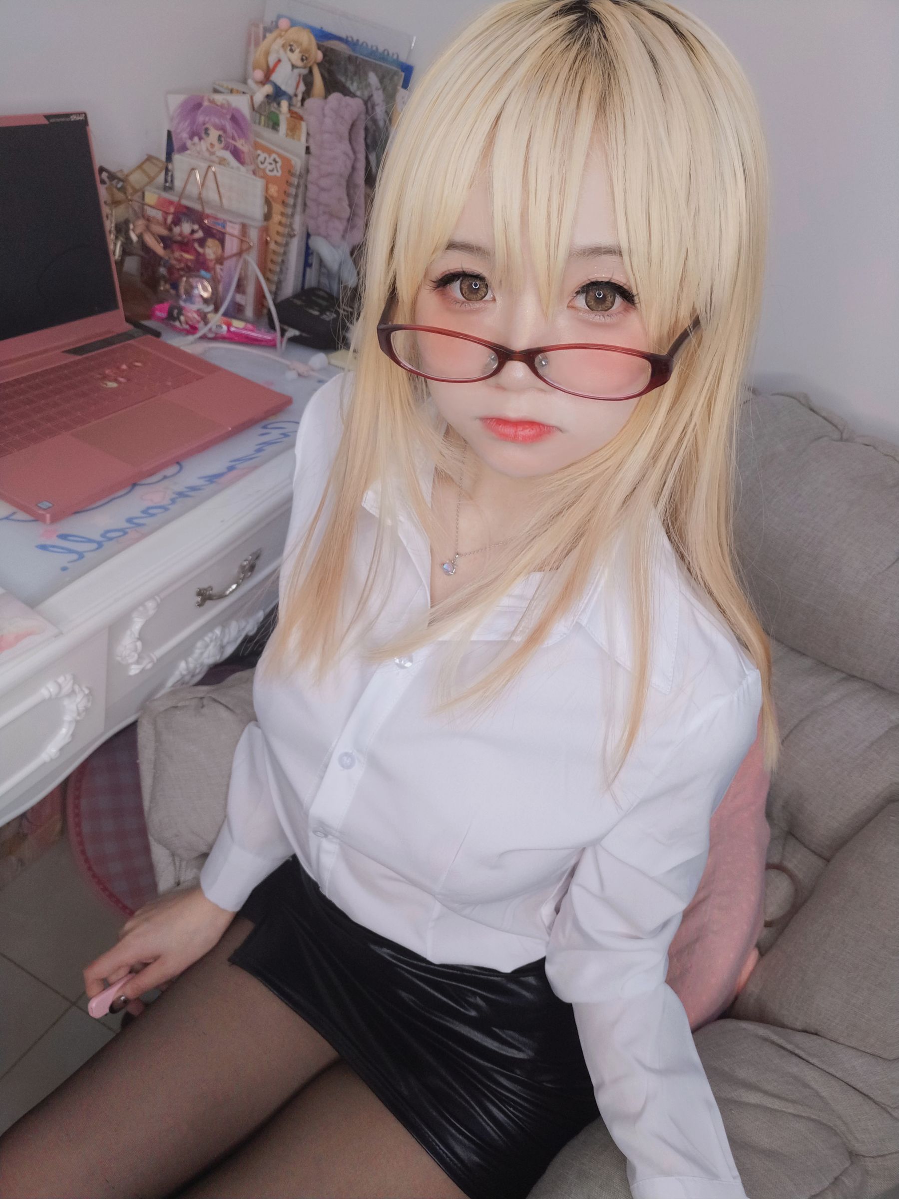 [福利COS] 萌妹子Coser摇摇乐yoyo - 在宅勤務の一日