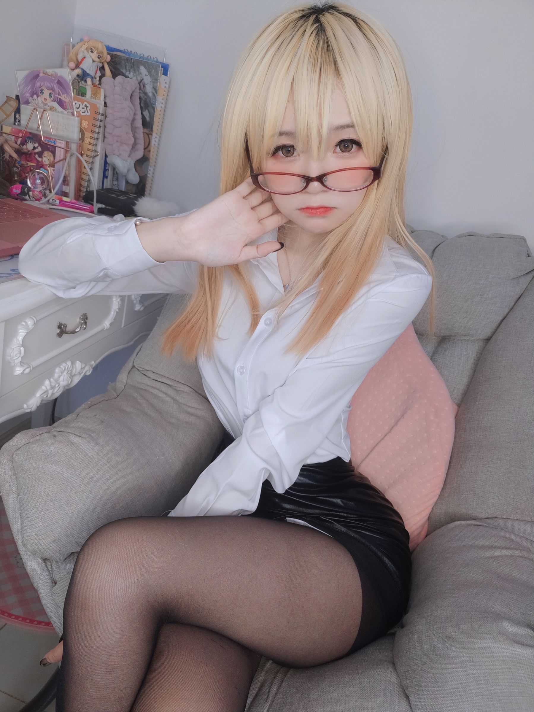 [福利COS] 萌妹子Coser摇摇乐yoyo - 在宅勤務の一日