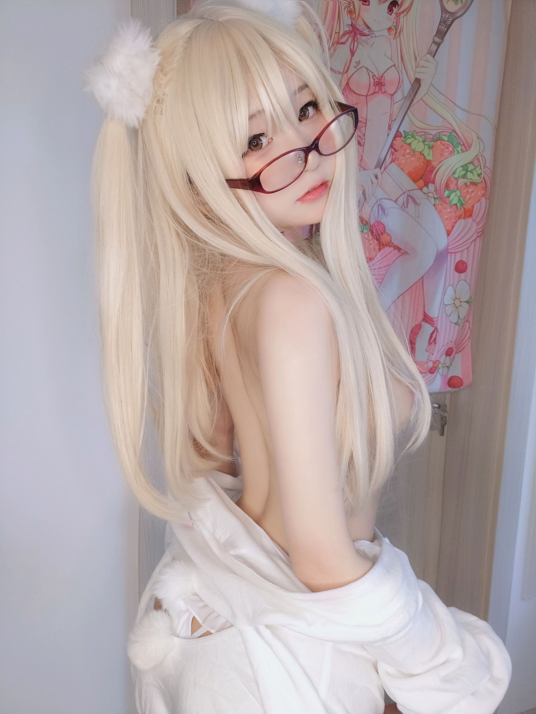 [福利COS] 萌妹子Coser摇摇乐yoyo - 白いクリーム
