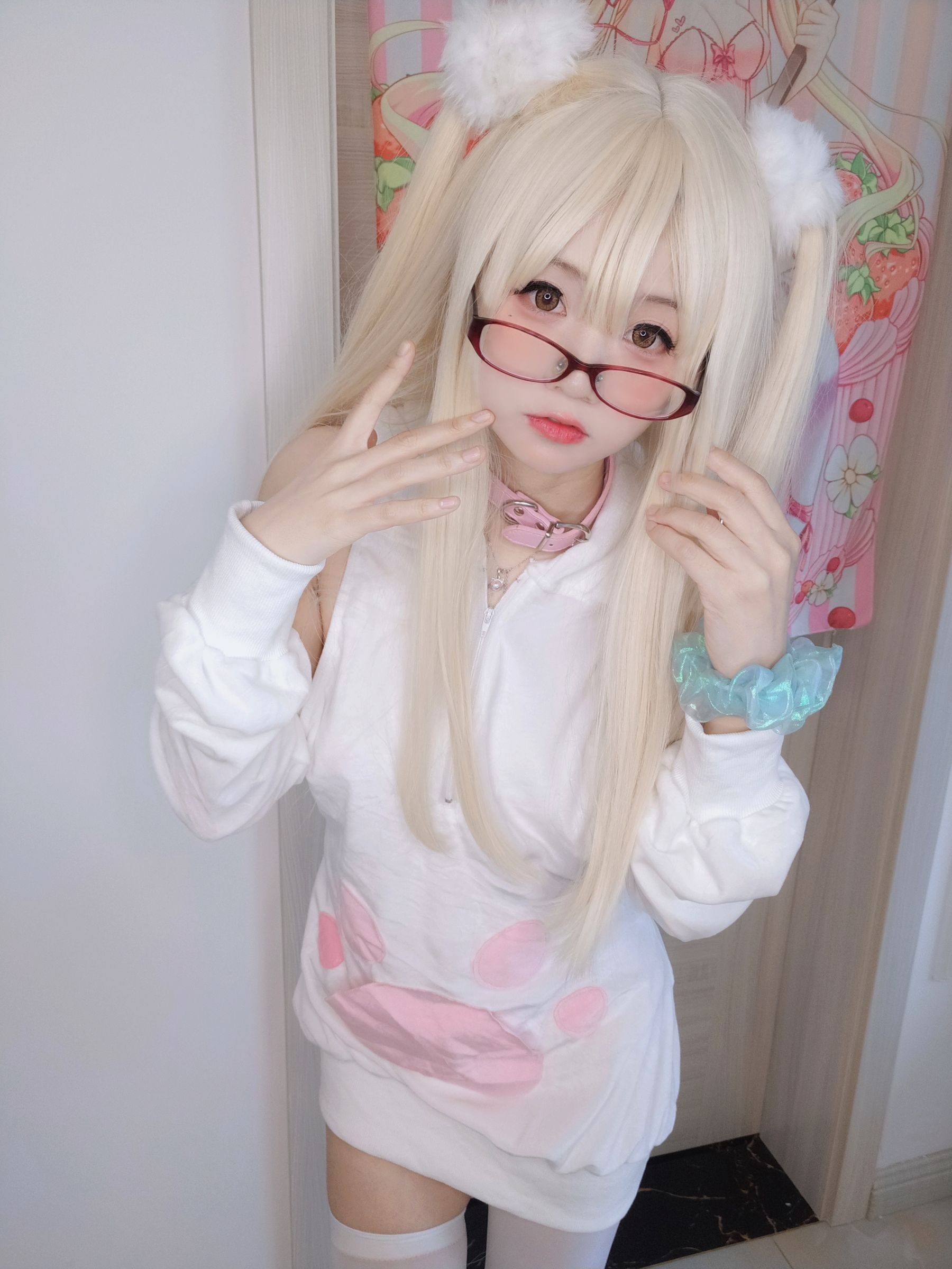 [福利COS] 萌妹子Coser摇摇乐yoyo - 白いクリーム