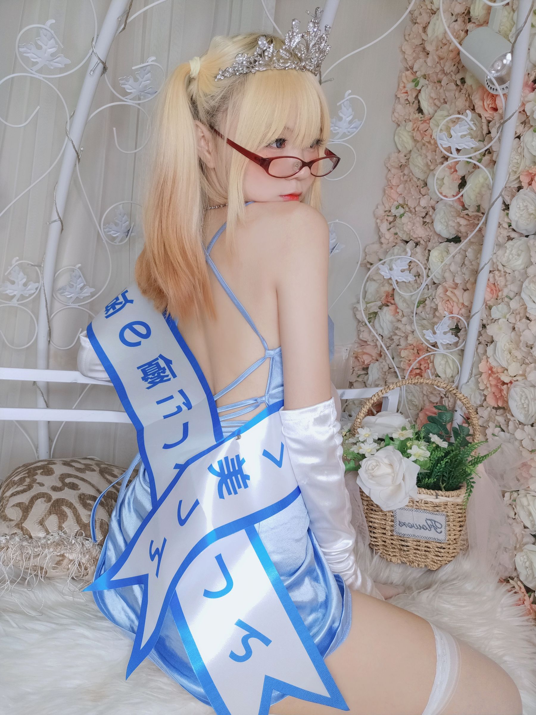 [福利COS] 萌妹子Coser摇摇乐yoyo - 闪光色