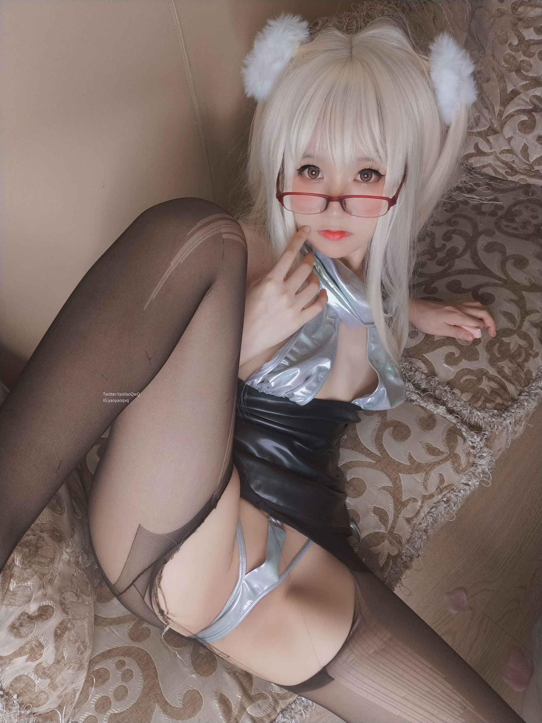 [福利COS] 萌妹子Coser摇摇乐yoyo fantia 黑丝猫女