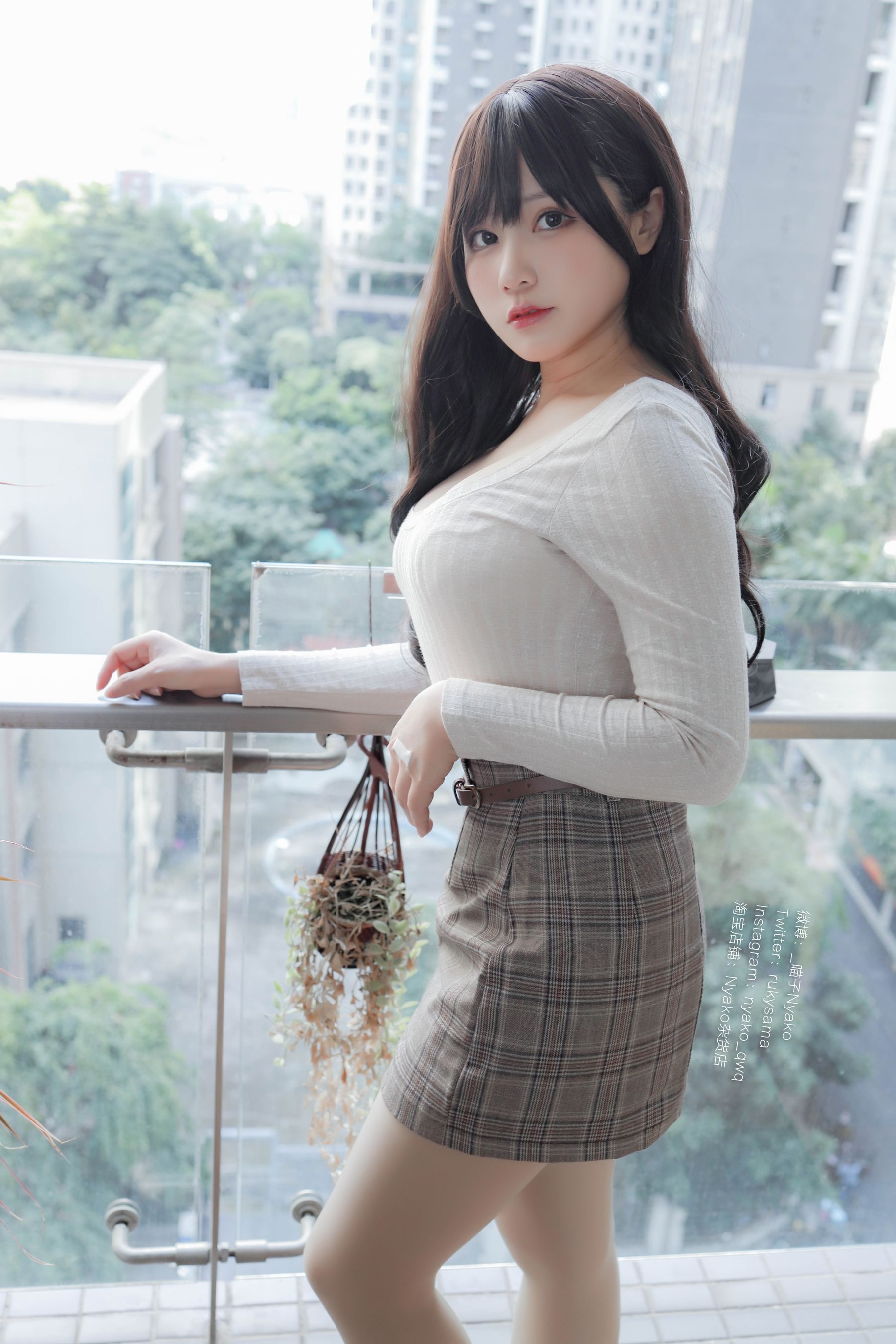 [福利COS] 萌妹子Nyako喵子 - 人妻本