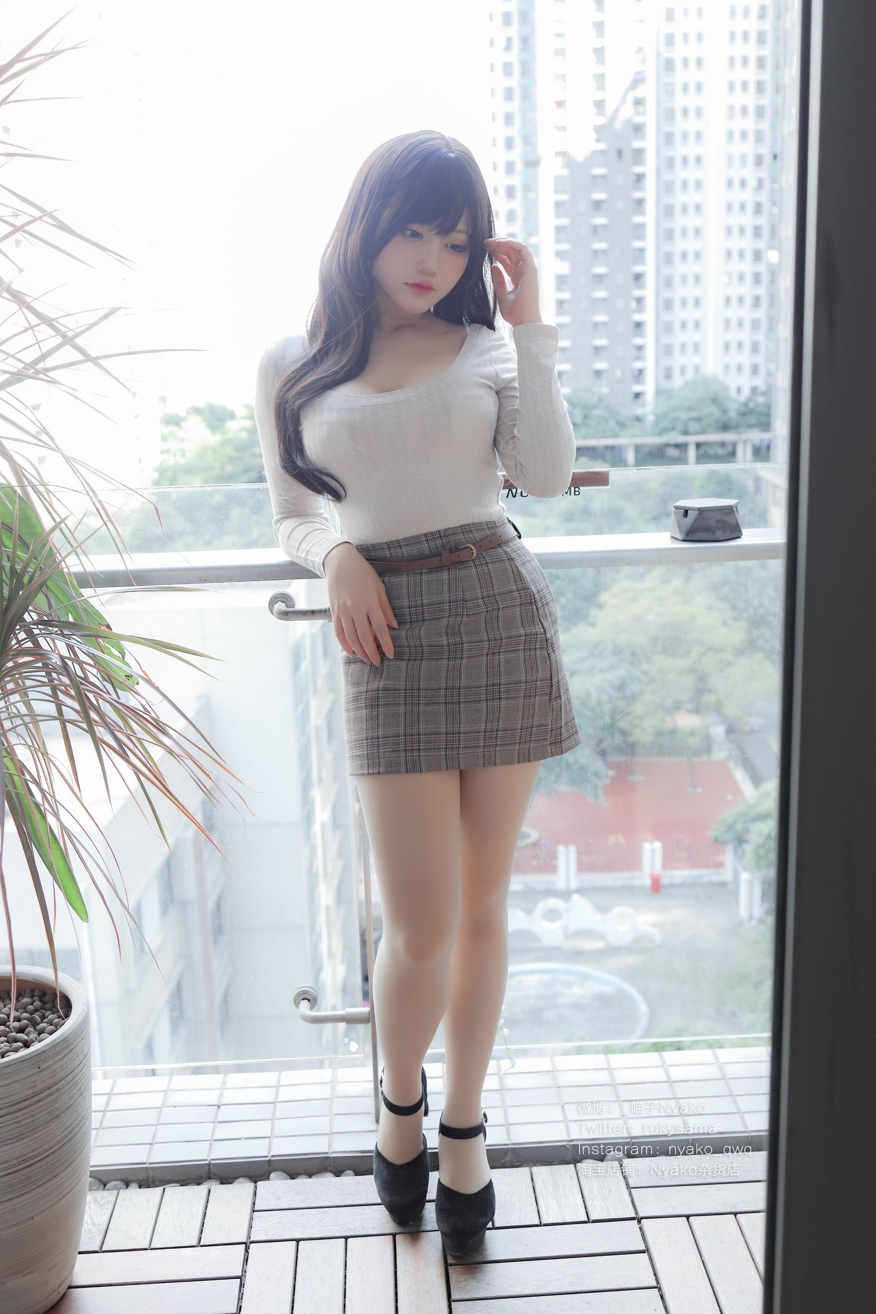 [福利COS] 萌妹子Nyako喵子 - 人妻本