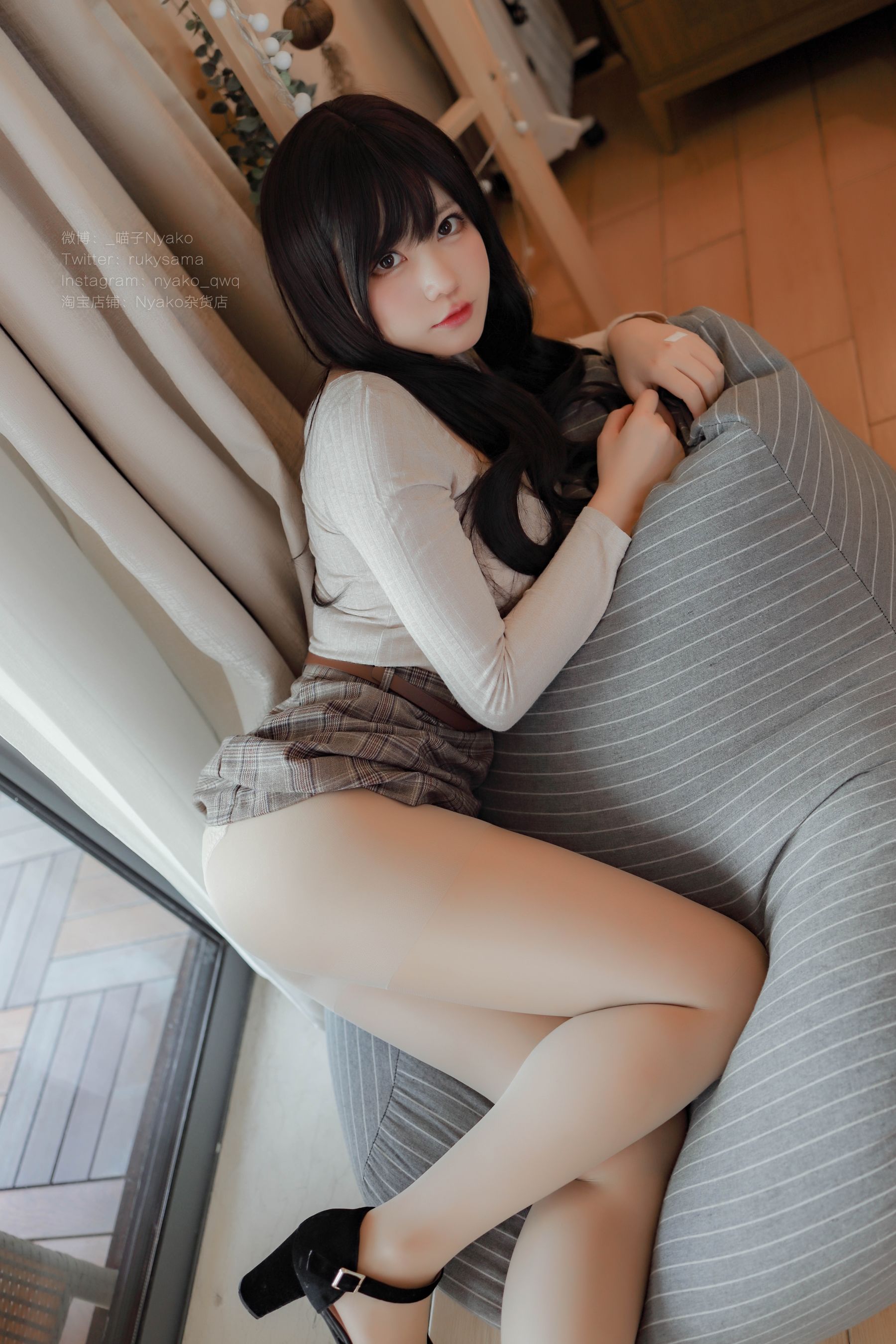 [福利COS] 萌妹子Nyako喵子 - 人妻本