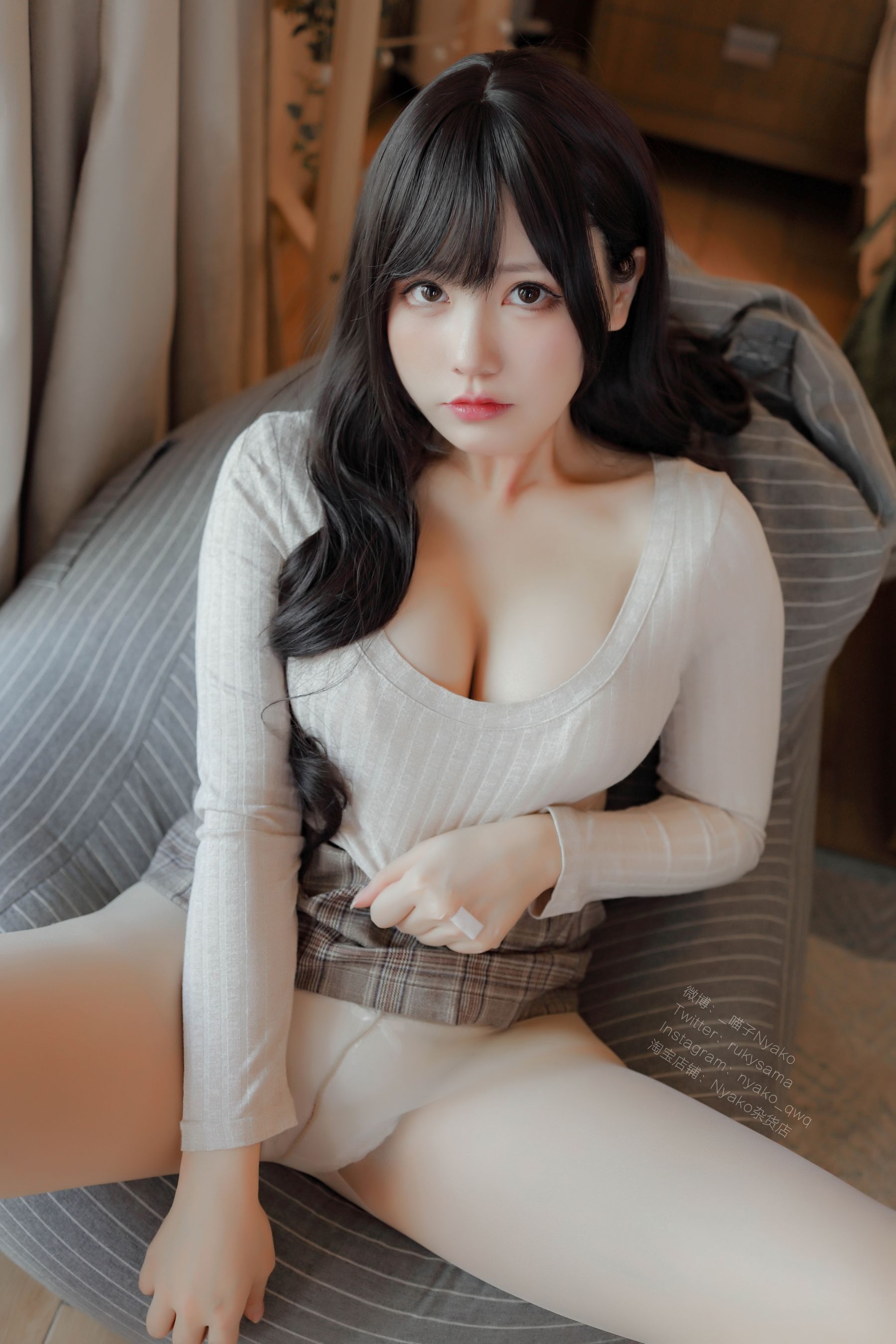 [福利COS] 萌妹子Nyako喵子 - 人妻本