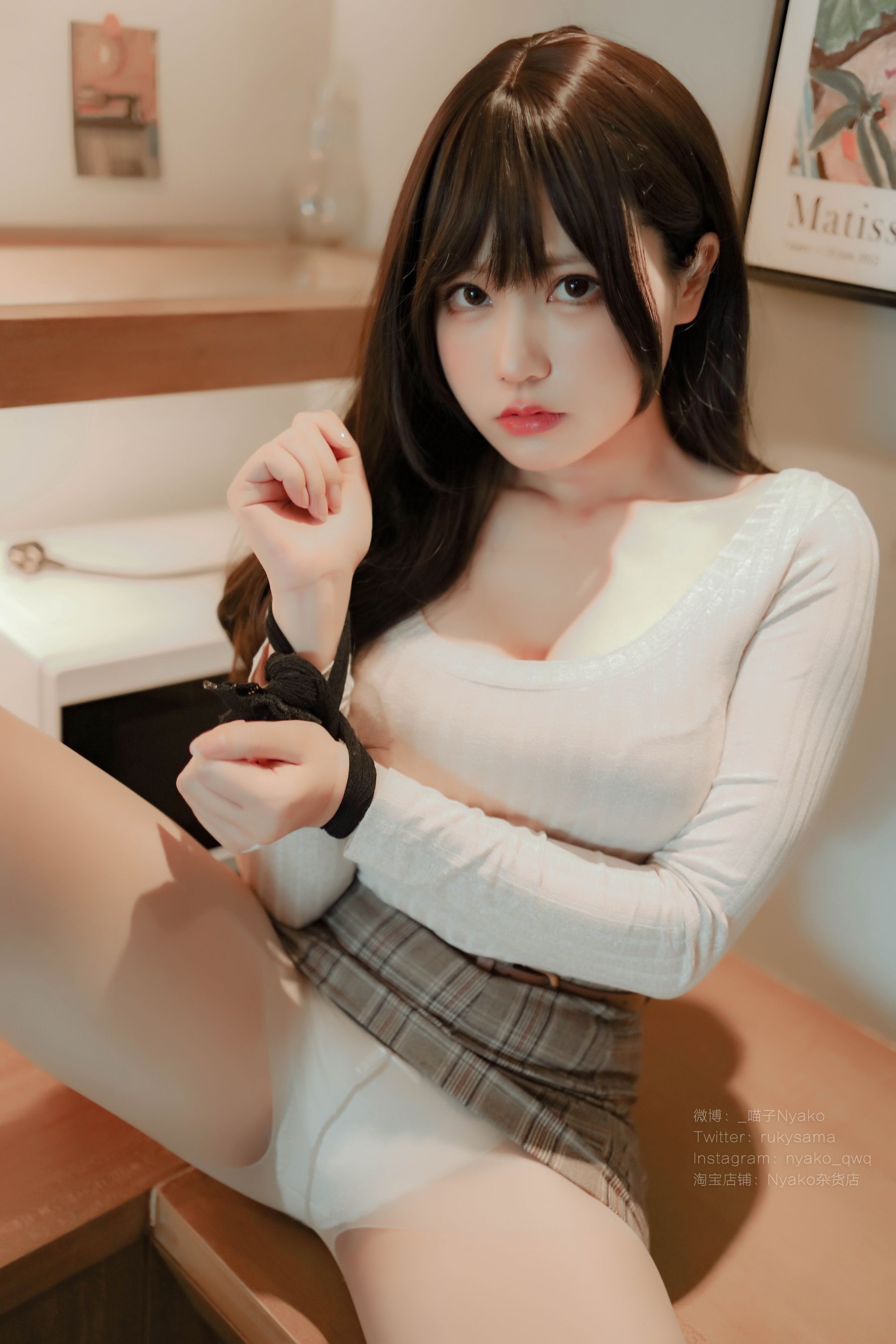 [福利COS] 萌妹子Nyako喵子 - 人妻本