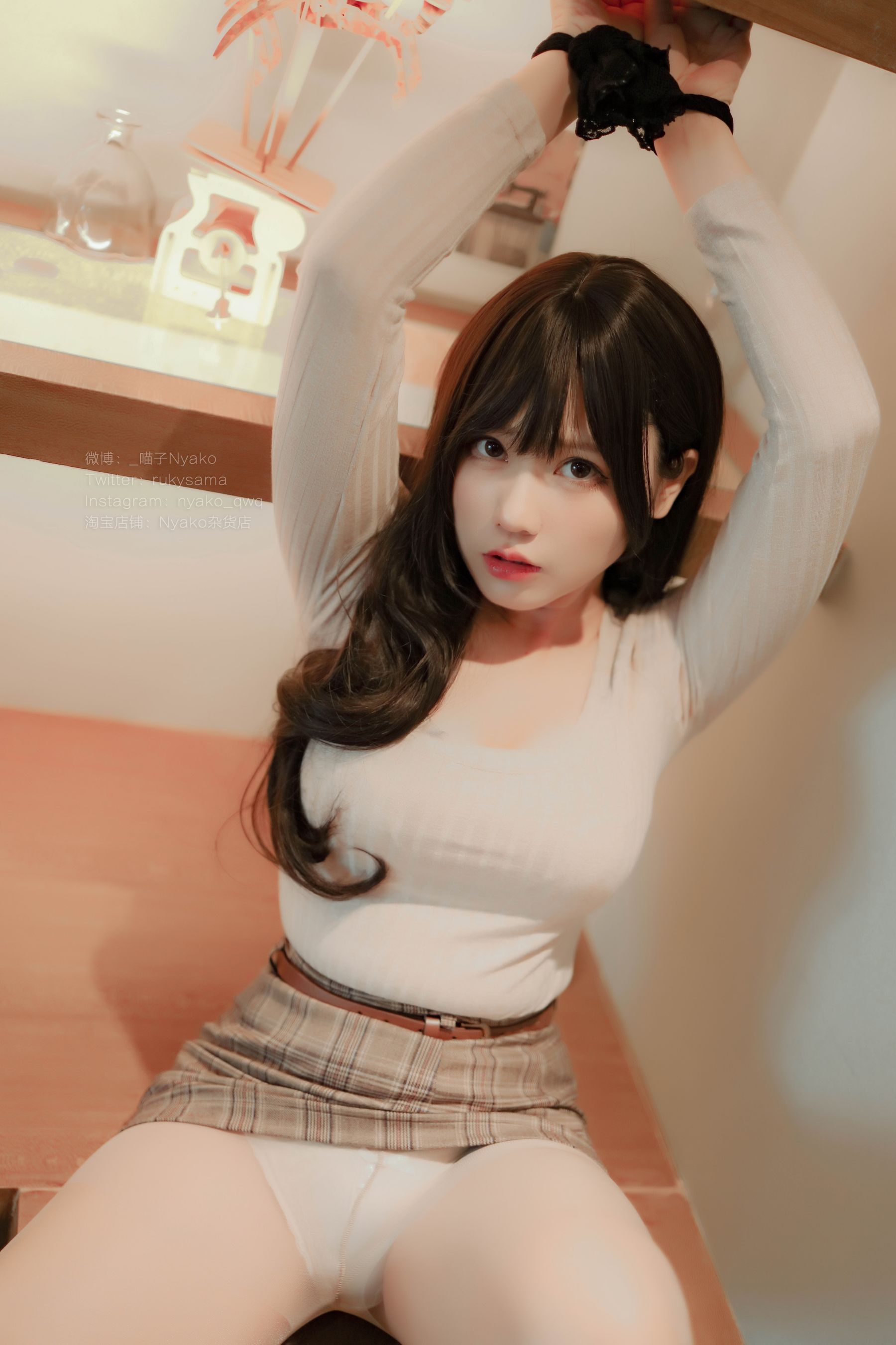 [福利COS] 萌妹子Nyako喵子 - 人妻本