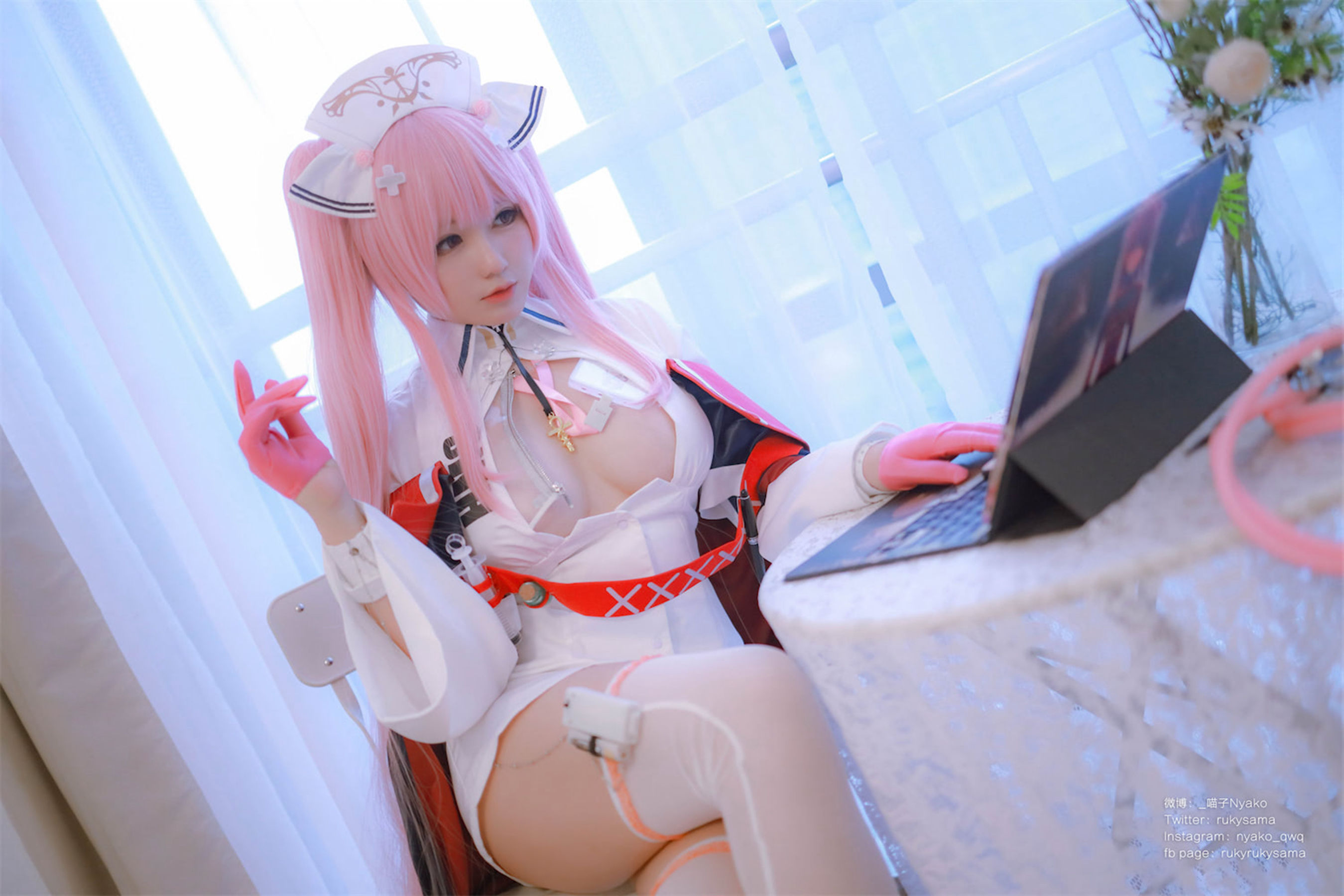 [福利COS] 萌妹子Nyako喵子 - 英仙座护士